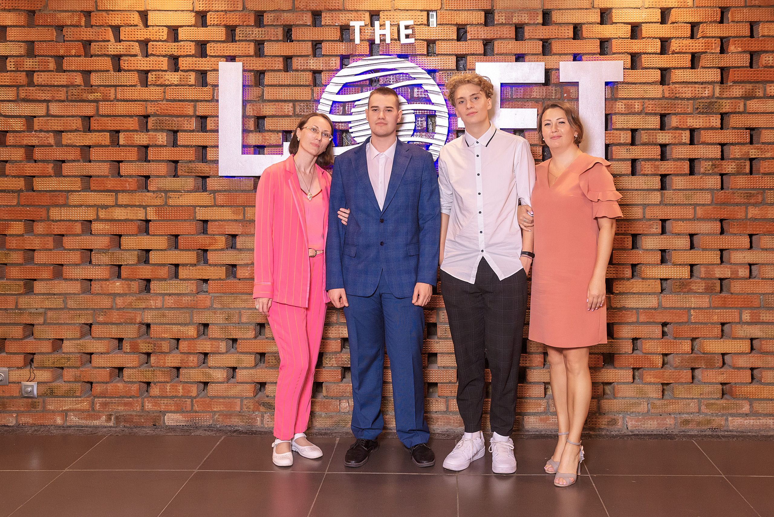 ВЫПУСКНОЙ 11А шк106. Семейный, свадебный, школьный фотограф в Железногорске Целуев Андрей