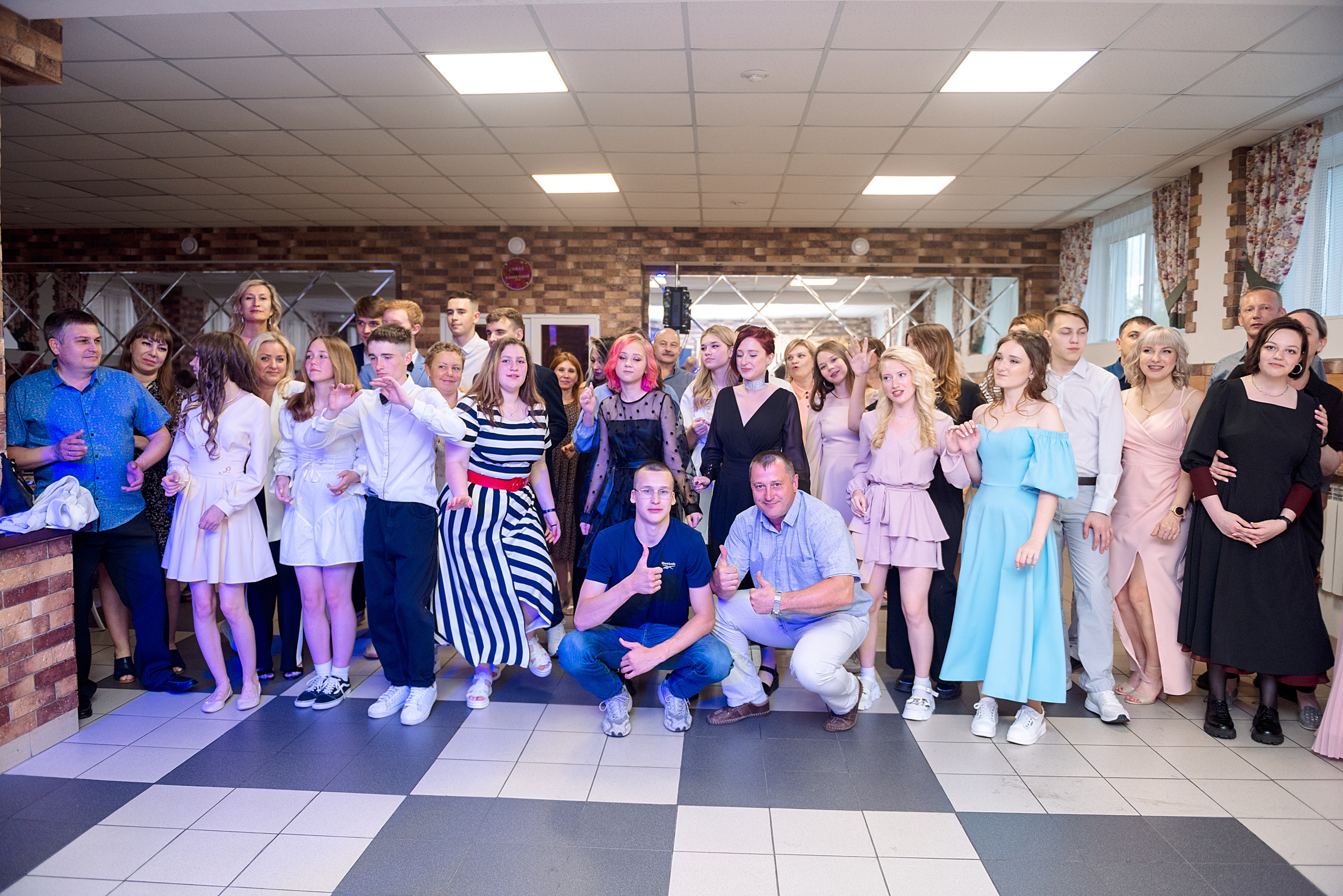 ВЫПУСКНОЙ 9кл. гимназия 91. Семейный, свадебный, школьный фотограф в Железногорске Целуев Андрей