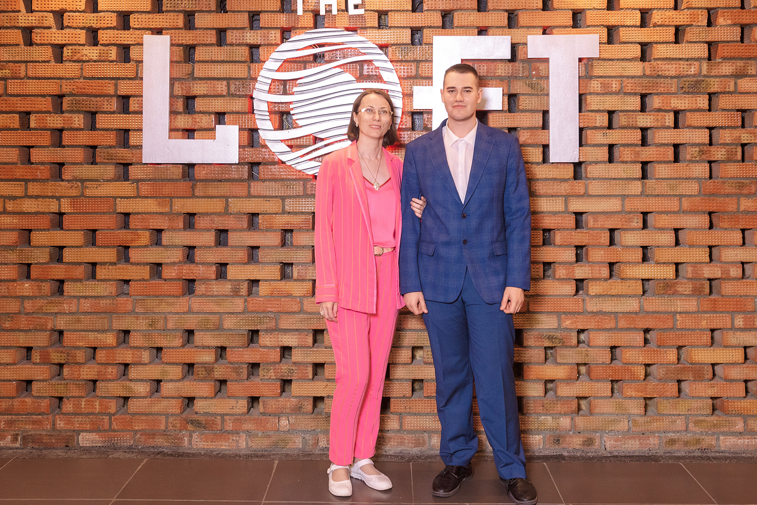 ВЫПУСКНОЙ 11А шк106. Семейный, свадебный, школьный фотограф в Железногорске Целуев Андрей