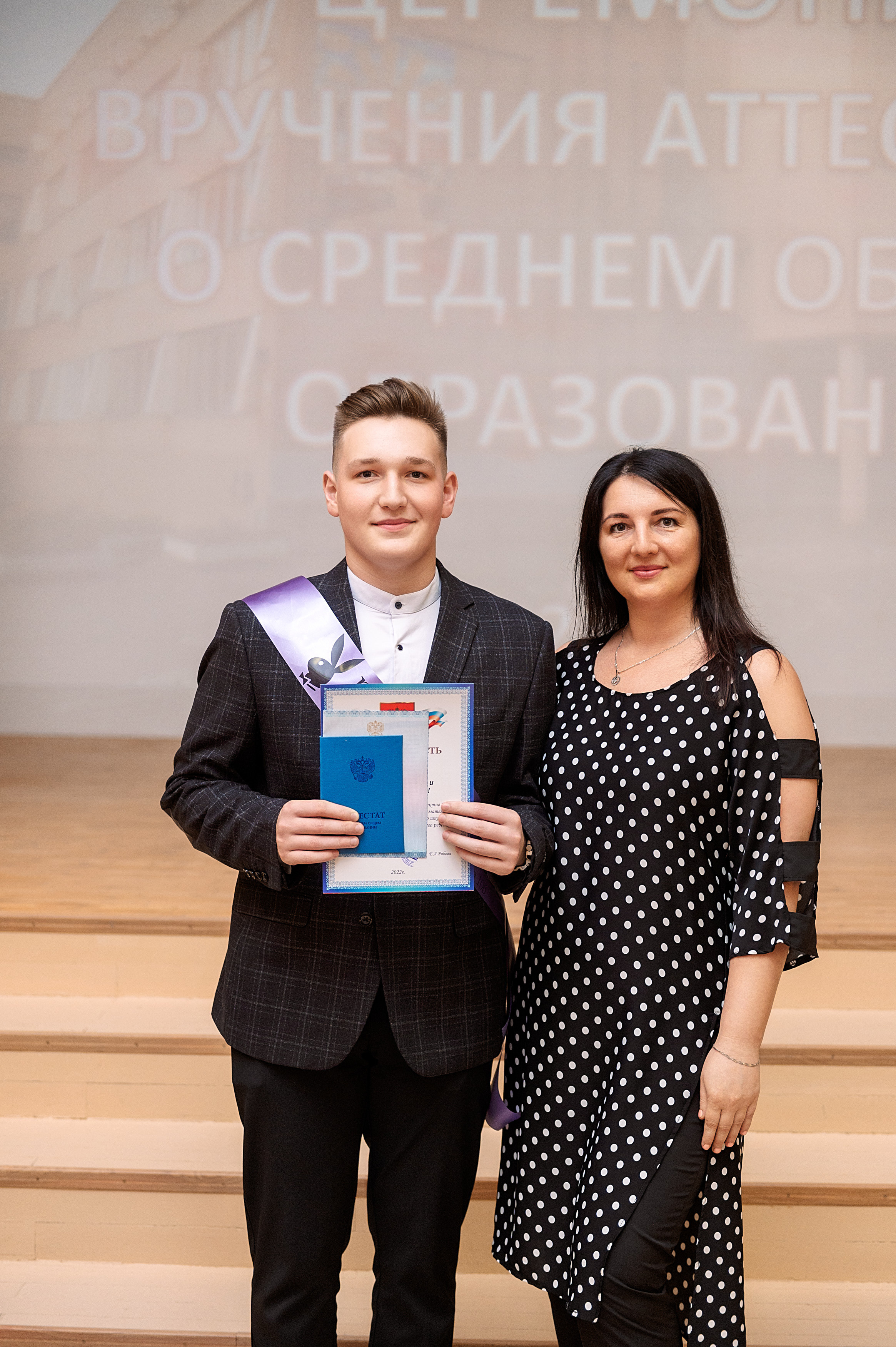 ВЫПУСКНОЙ 11А шк106. Семейный, свадебный, школьный фотограф в Железногорске Целуев Андрей