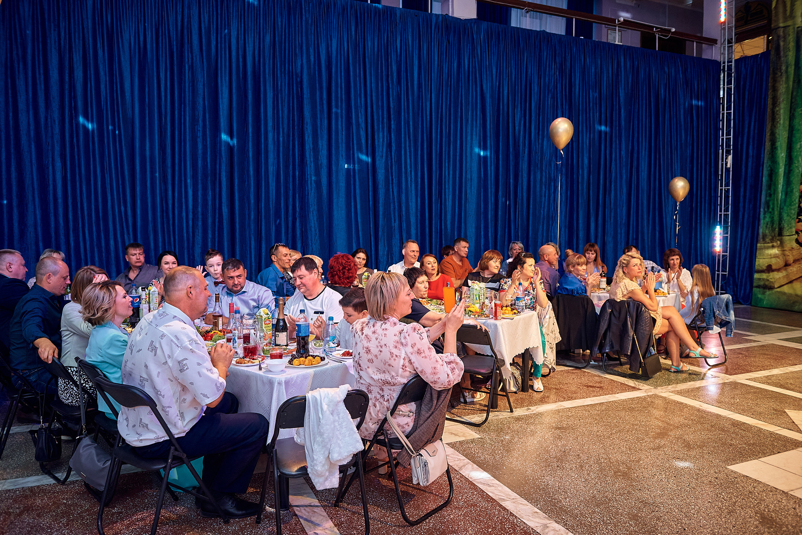 Выпускной 11 кл школа 100 2021 г. Семейный, свадебный, школьный фотограф в Железногорске Целуев Андрей