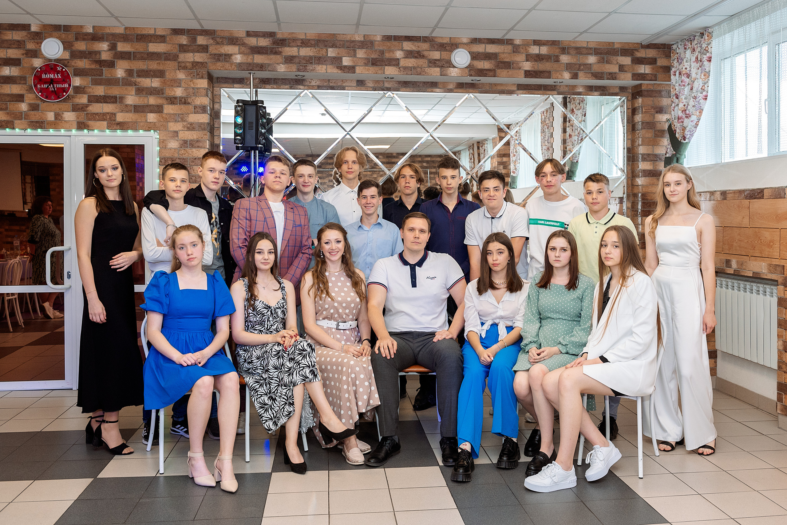 ВЫПУСКНОЙ 9кл. шк.106. Семейный, свадебный, школьный фотограф в Железногорске Целуев Андрей