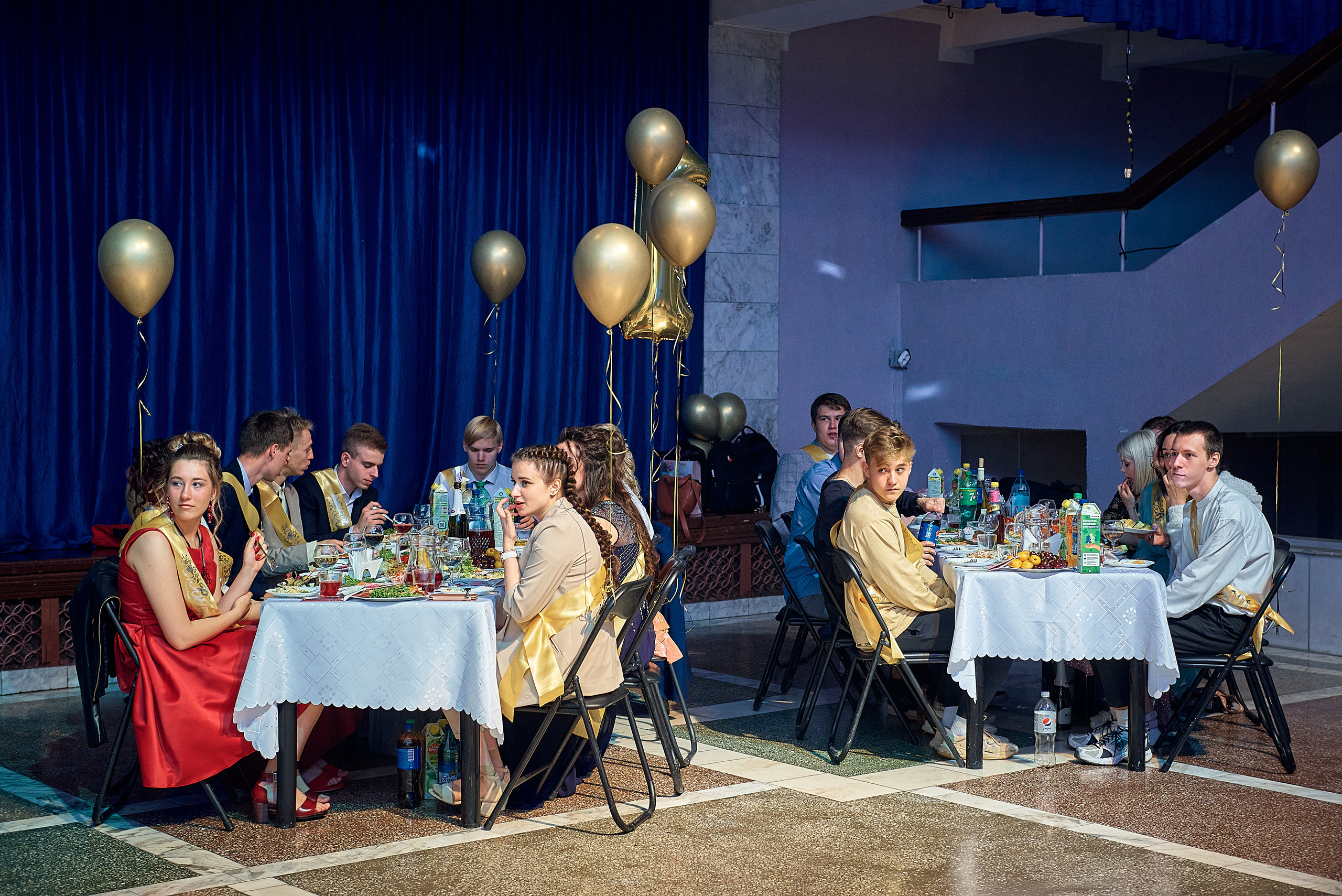 Выпускной 11 кл школа 100 2021 г. Семейный, свадебный, школьный фотограф в Железногорске Целуев Андрей