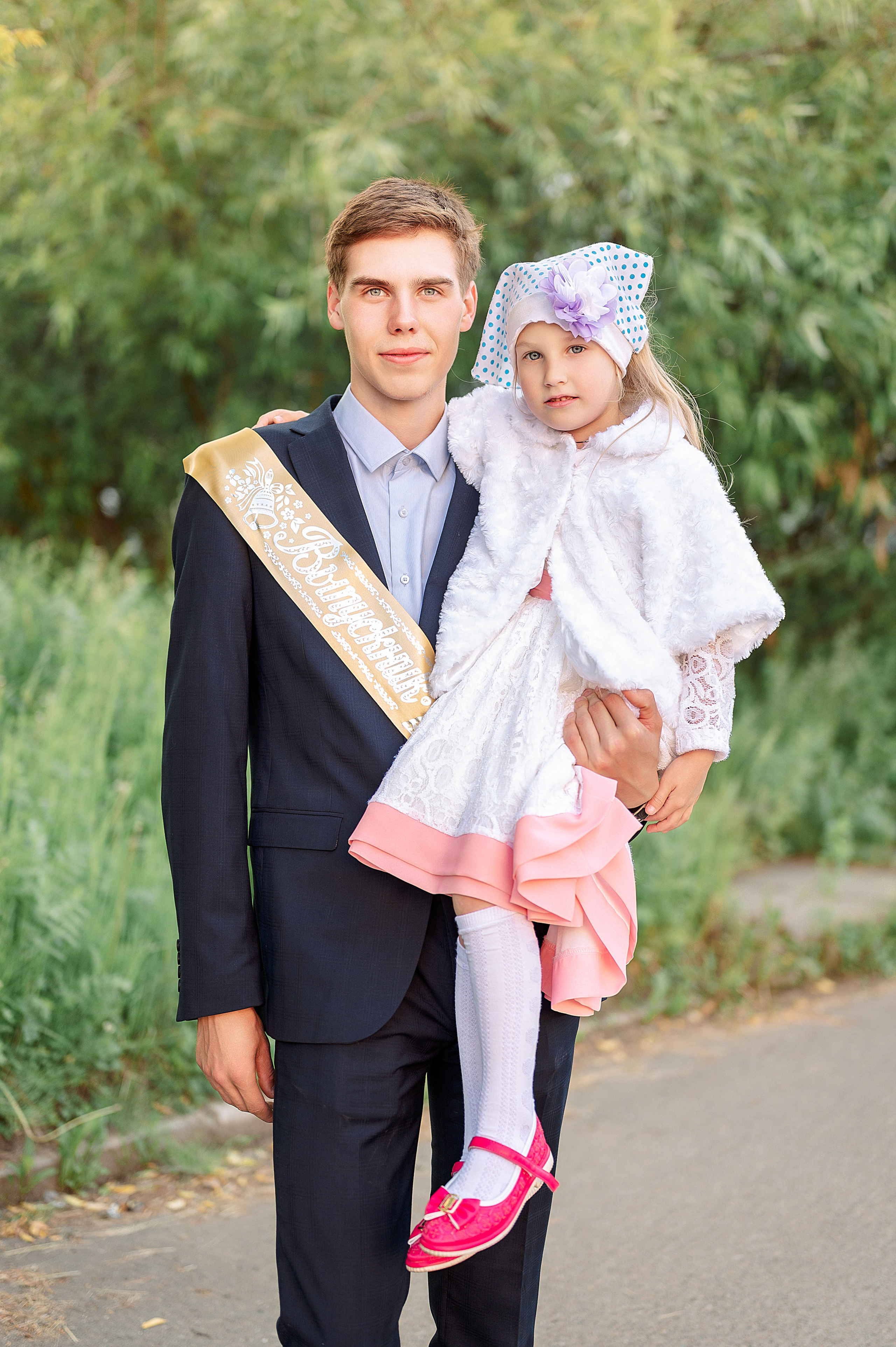 Выпускной 11 кл школа 100 2021 г. Семейный, свадебный, школьный фотограф в Железногорске Целуев Андрей