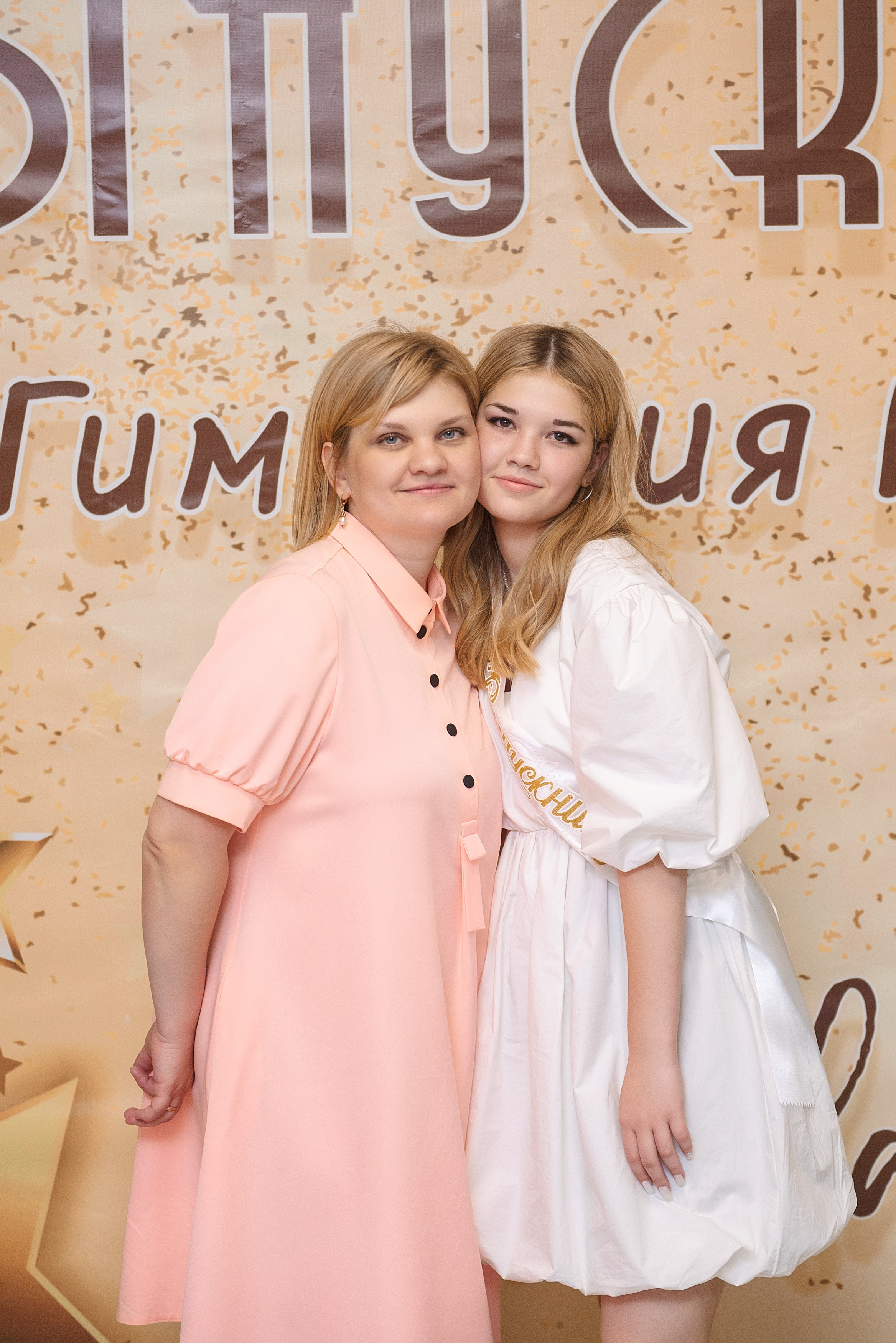 ВЫПУСКНОЙ 9кл. гимназия 91. Семейный, свадебный, школьный фотограф в Железногорске Целуев Андрей