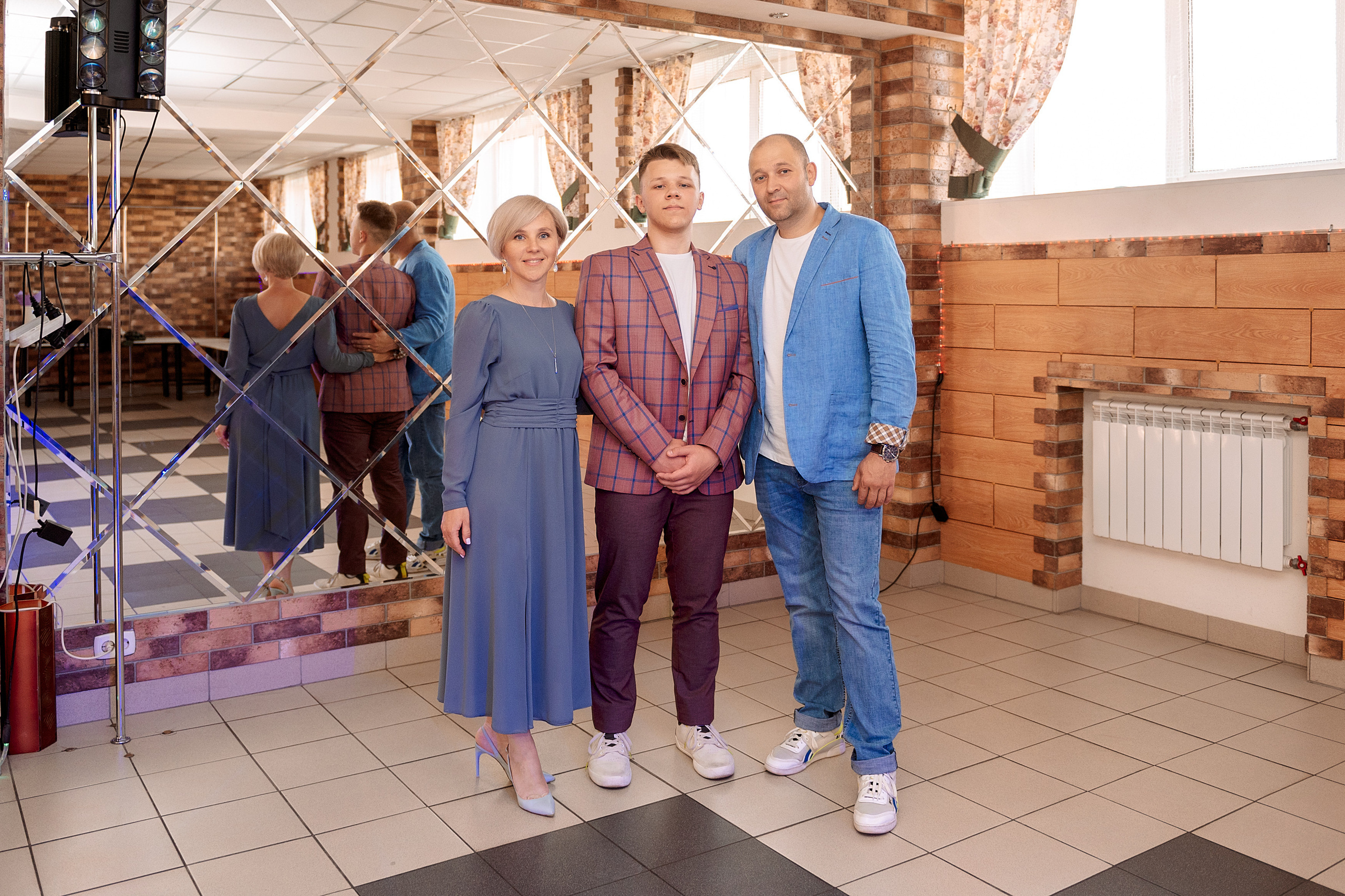 ВЫПУСКНОЙ 9кл. шк.106. Семейный, свадебный, школьный фотограф в Железногорске Целуев Андрей