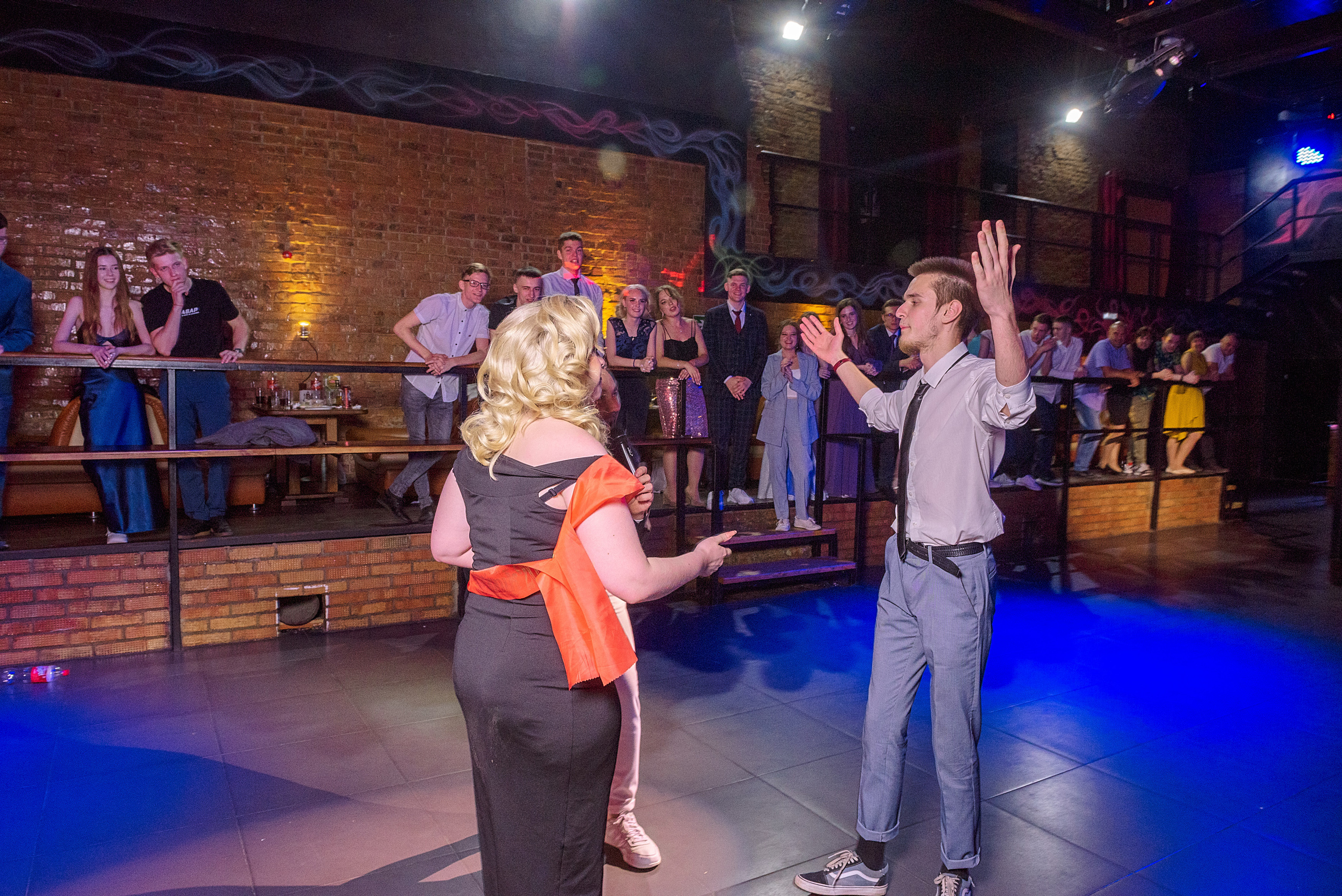 ВЫПУСКНОЙ 11А шк106. Семейный, свадебный, школьный фотограф в Железногорске Целуев Андрей