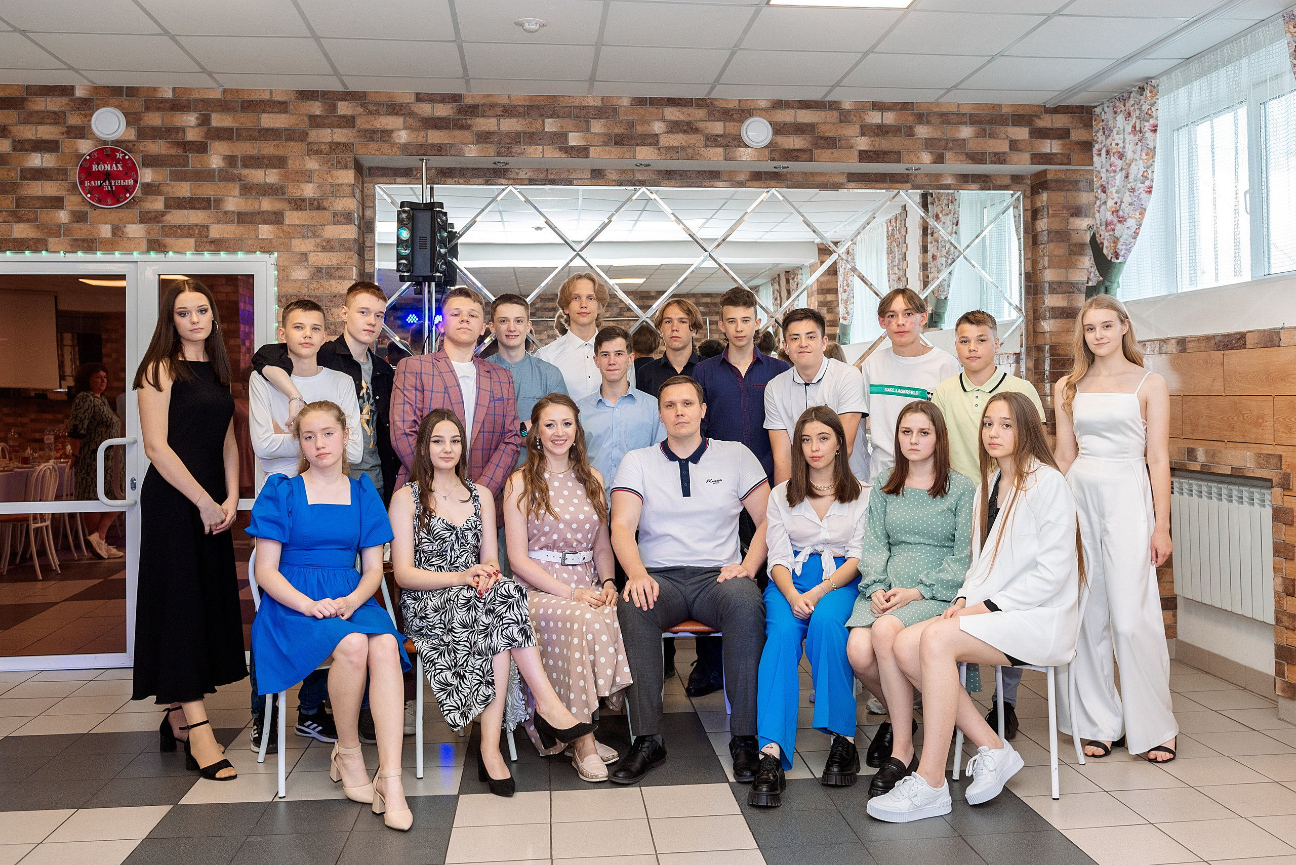 ВЫПУСКНОЙ 9кл. шк.106. Семейный, свадебный, школьный фотограф в Железногорске Целуев Андрей