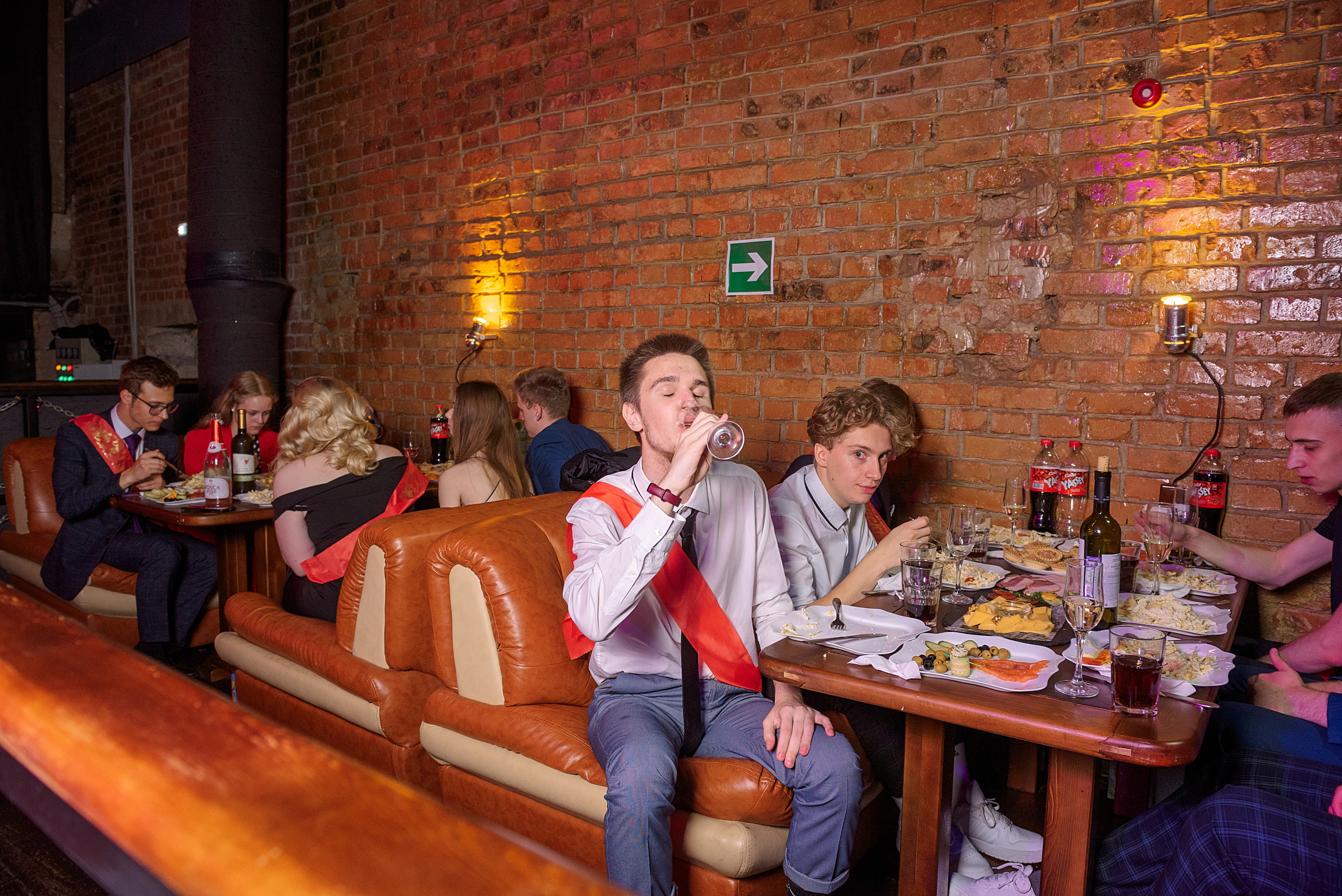 ВЫПУСКНОЙ 11А шк106. Семейный, свадебный, школьный фотограф в Железногорске Целуев Андрей