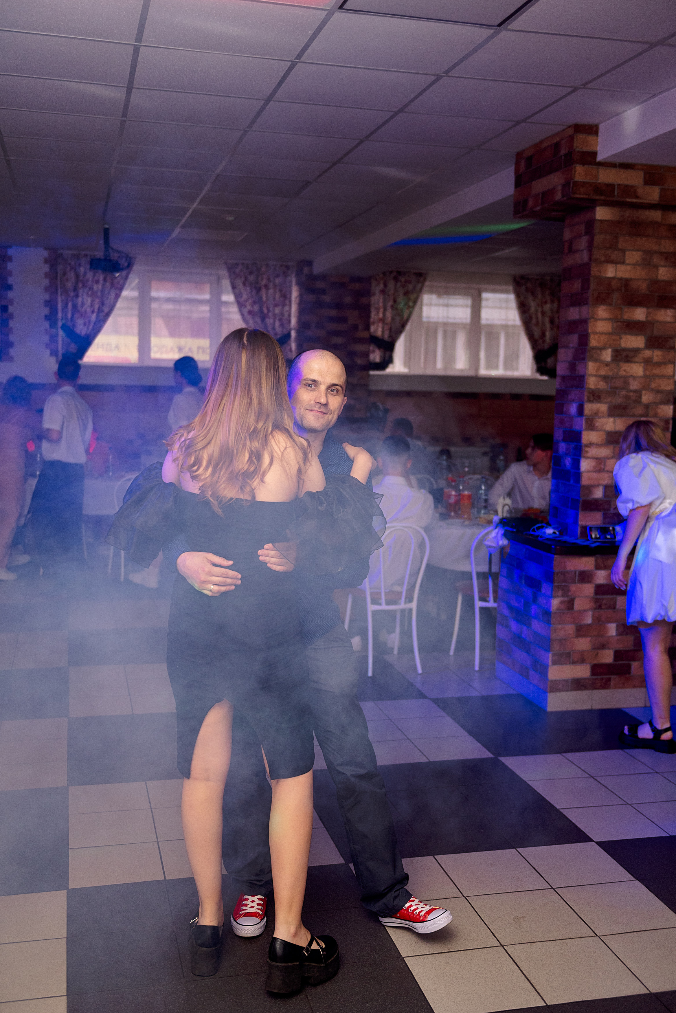 ВЫПУСКНОЙ 9кл. гимназия 91. Семейный, свадебный, школьный фотограф в Железногорске Целуев Андрей