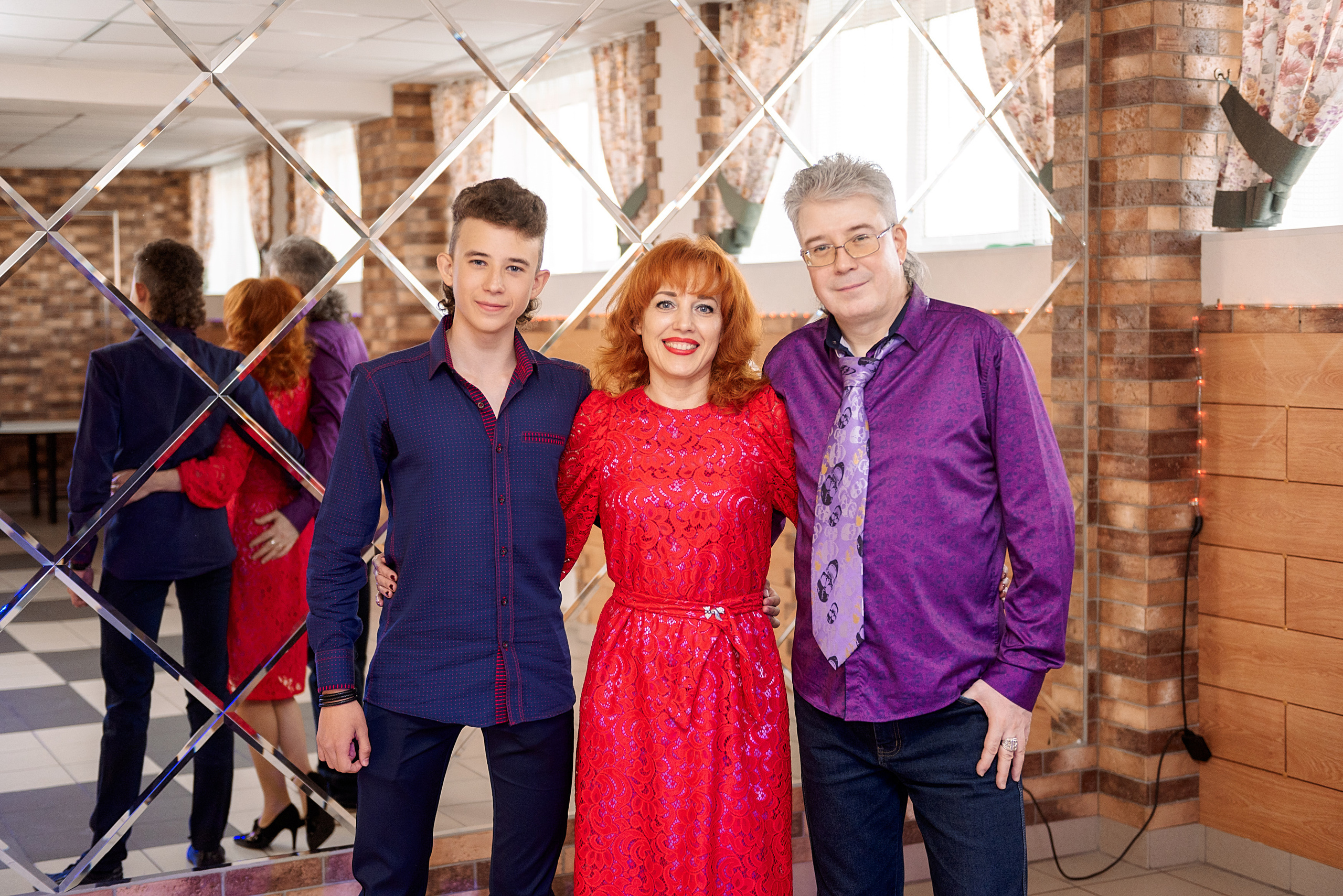 ВЫПУСКНОЙ 9кл. шк.106. Семейный, свадебный, школьный фотограф в Железногорске Целуев Андрей