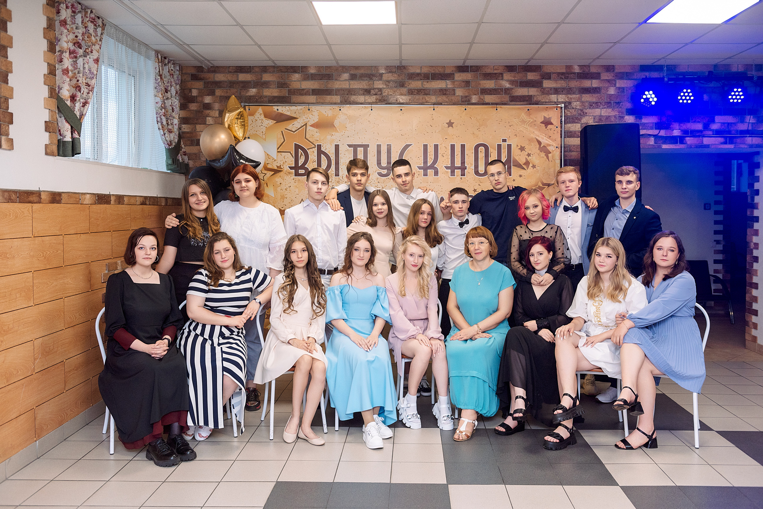 ВЫПУСКНОЙ 9кл. гимназия 91. Семейный, свадебный, школьный фотограф в Железногорске Целуев Андрей