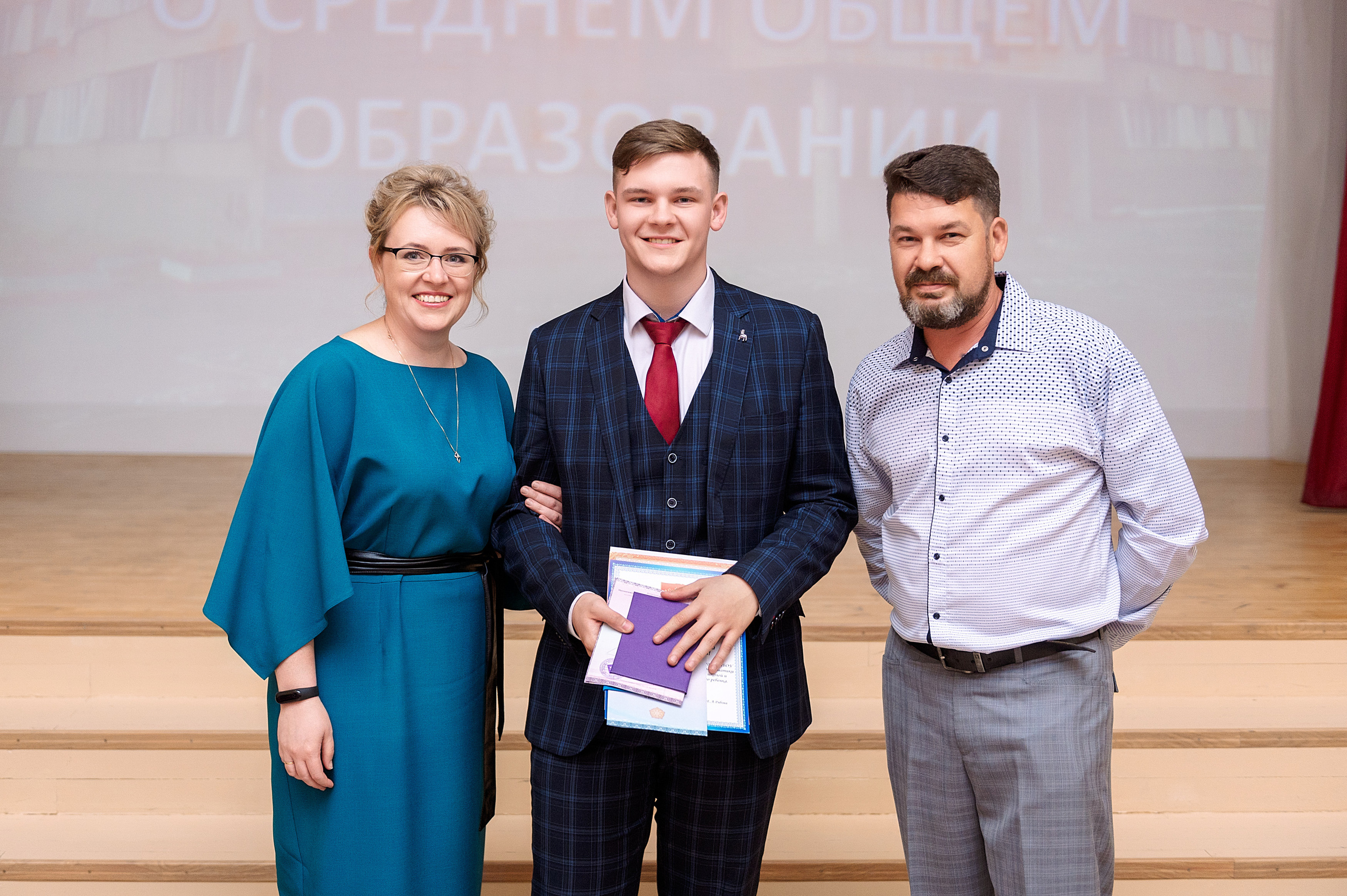 ВЫПУСКНОЙ 11А шк106. Семейный, свадебный, школьный фотограф в Железногорске Целуев Андрей