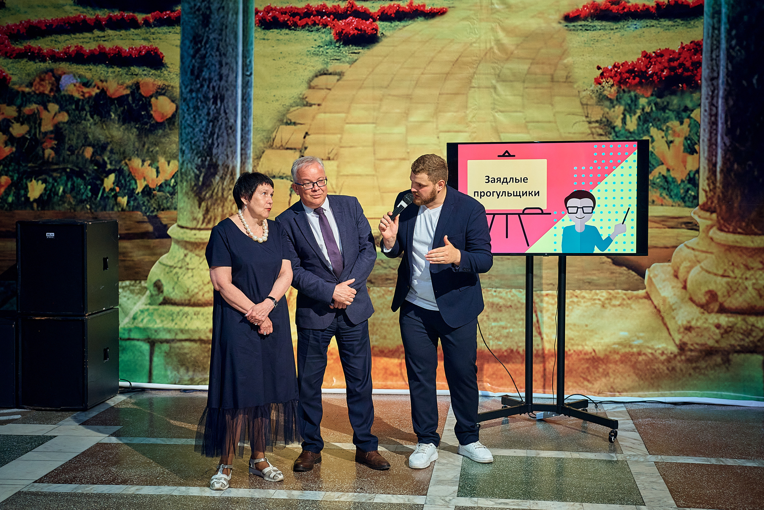 Выпускной 11 кл школа 100 2021 г. Семейный, свадебный, школьный фотограф в Железногорске Целуев Андрей