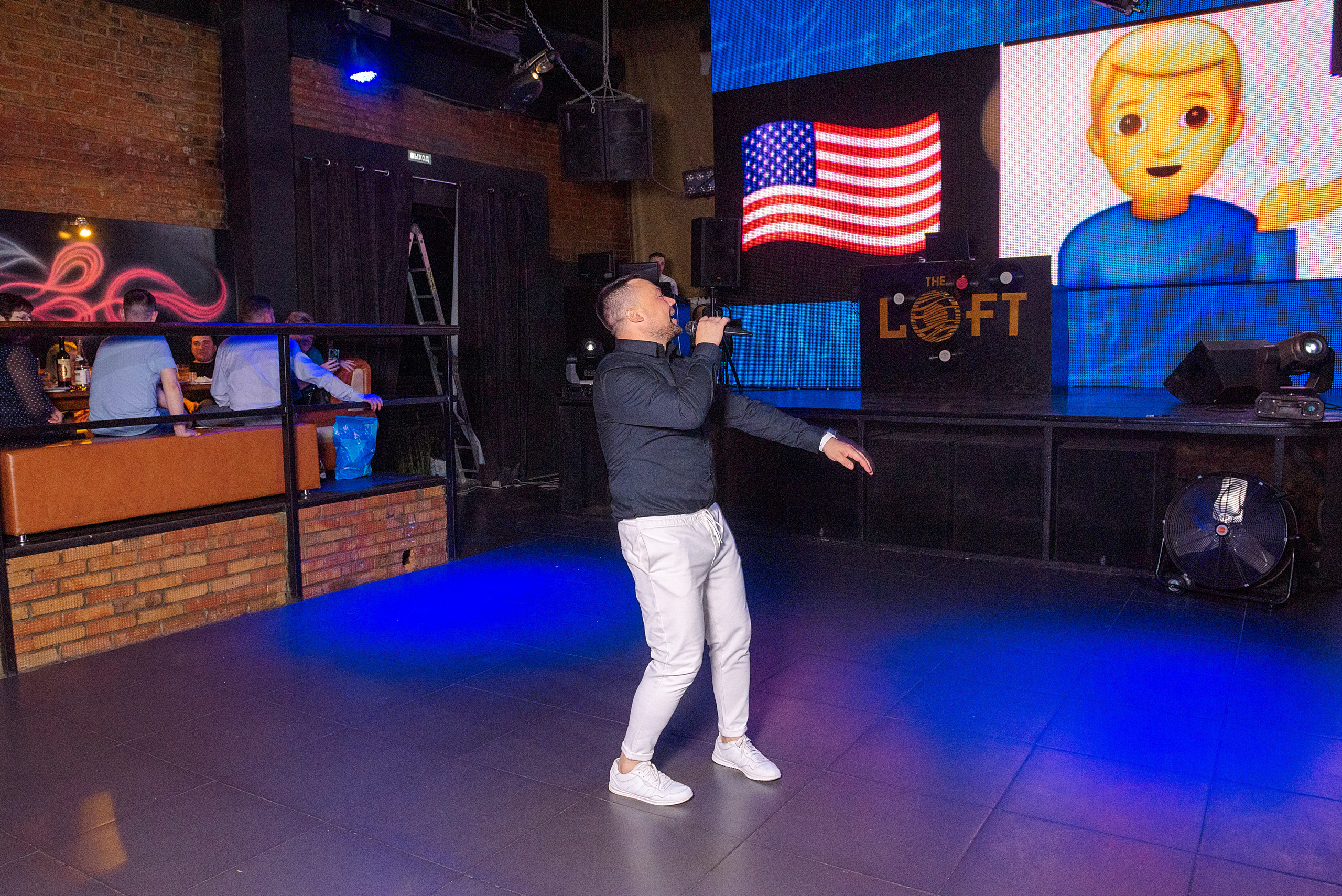 ВЫПУСКНОЙ 11А шк106. Семейный, свадебный, школьный фотограф в Железногорске Целуев Андрей