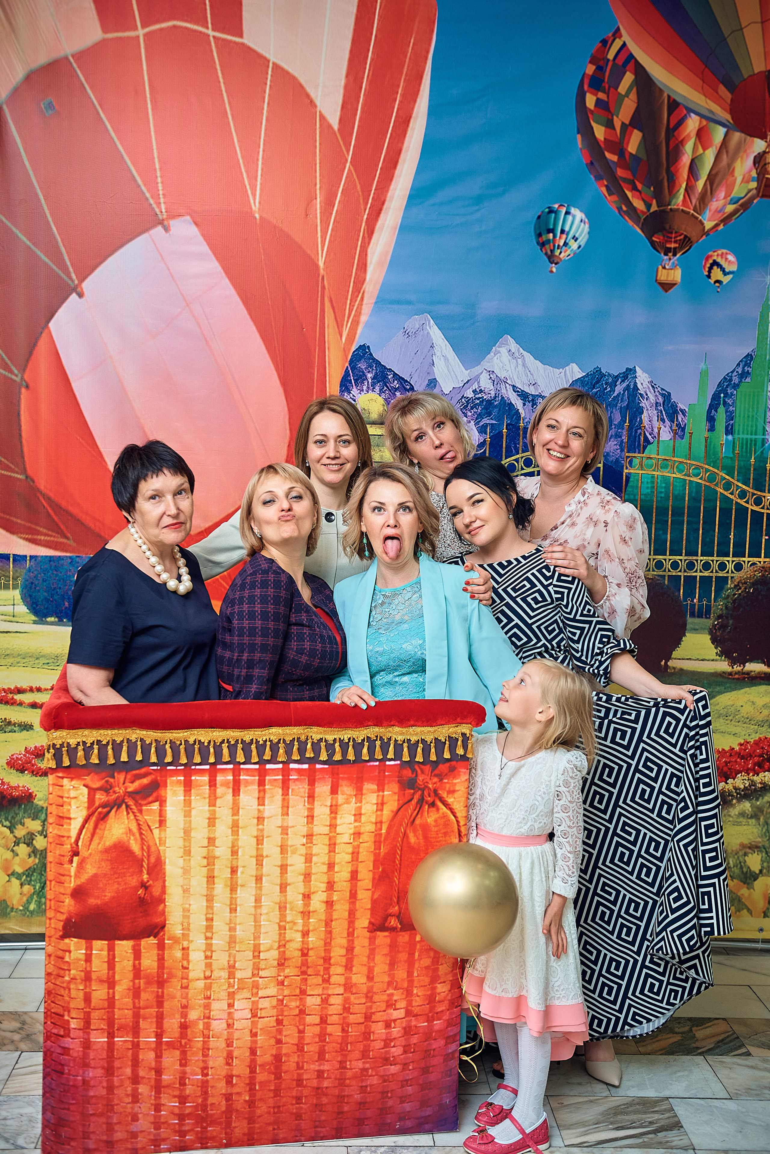 Выпускной 11 кл школа 100 2021 г. Семейный, свадебный, школьный фотограф в Железногорске Целуев Андрей