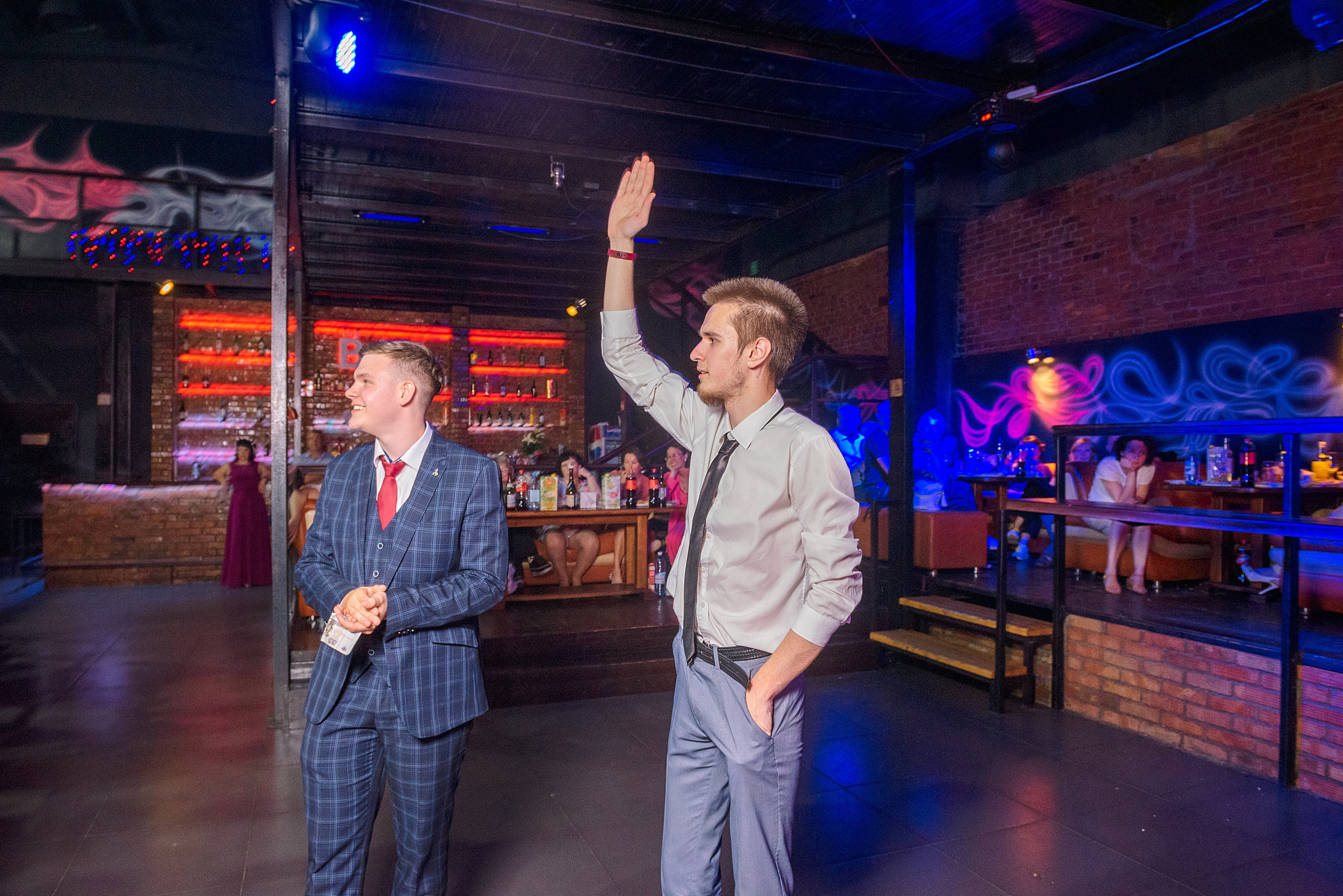 ВЫПУСКНОЙ 11А шк106. Семейный, свадебный, школьный фотограф в Железногорске Целуев Андрей