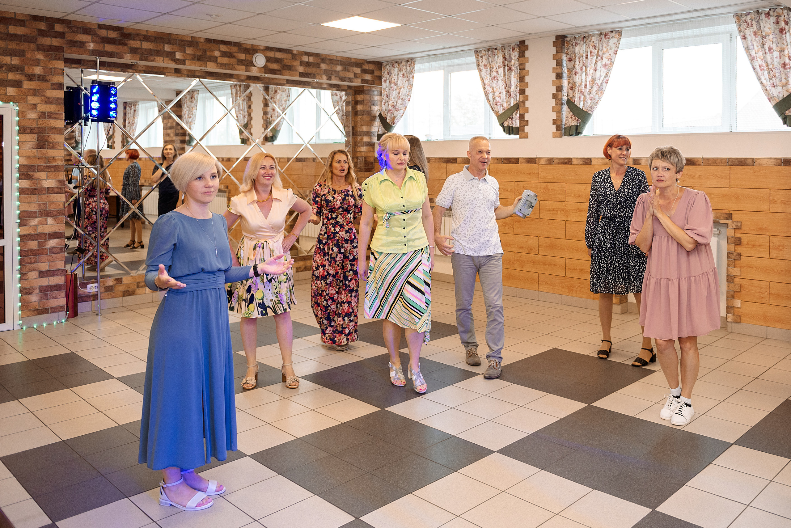 ВЫПУСКНОЙ 9кл. шк.106. Семейный, свадебный, школьный фотограф в Железногорске Целуев Андрей