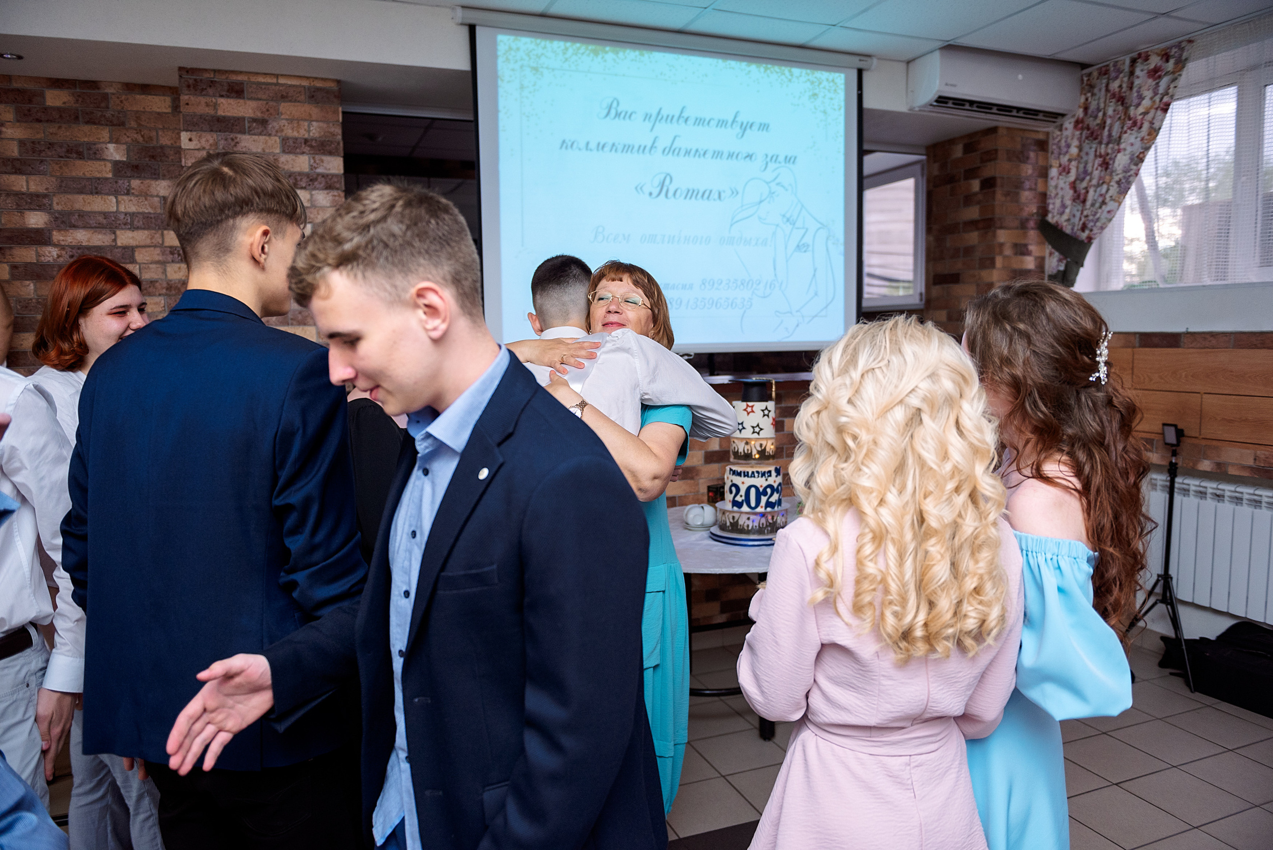 ВЫПУСКНОЙ 9кл. гимназия 91. Семейный, свадебный, школьный фотограф в Железногорске Целуев Андрей