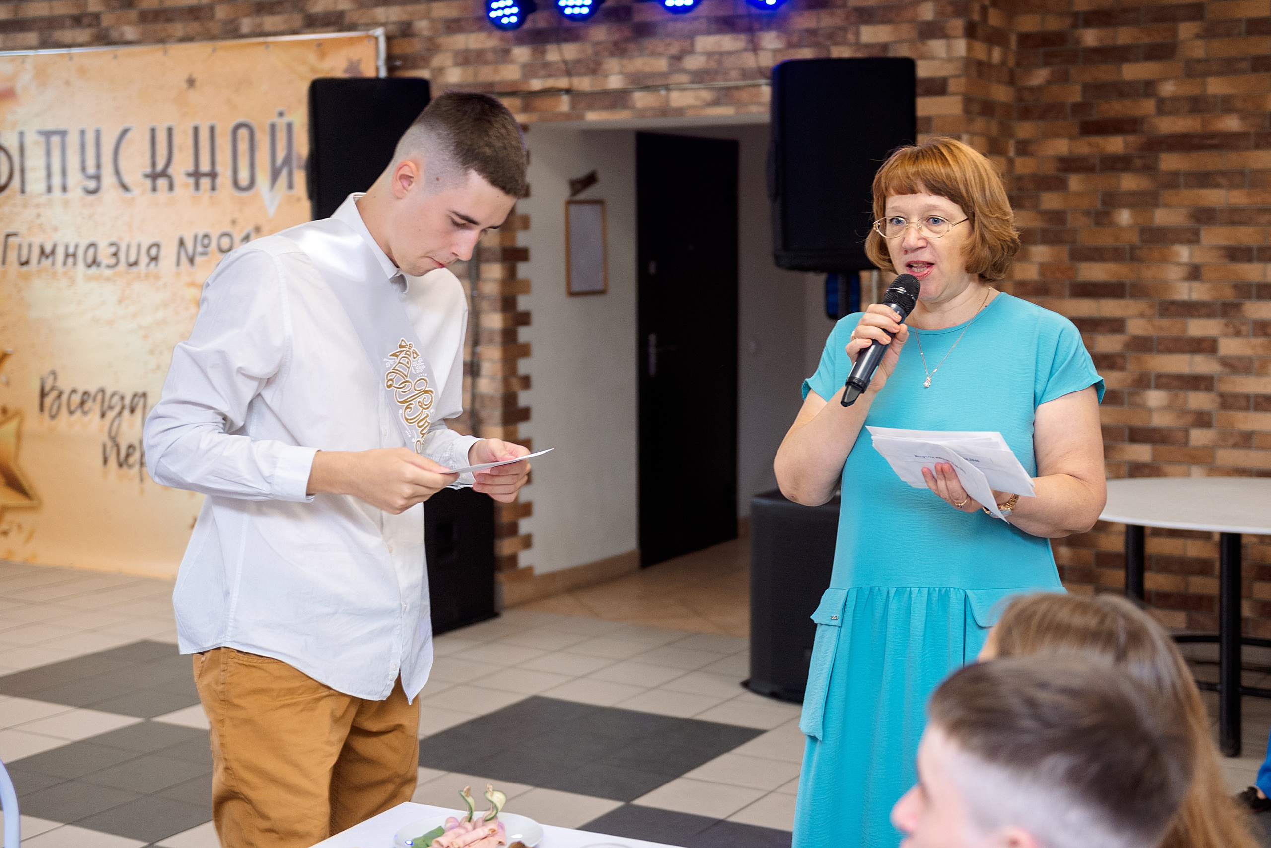 ВЫПУСКНОЙ 9кл. гимназия 91. Семейный, свадебный, школьный фотограф в Железногорске Целуев Андрей