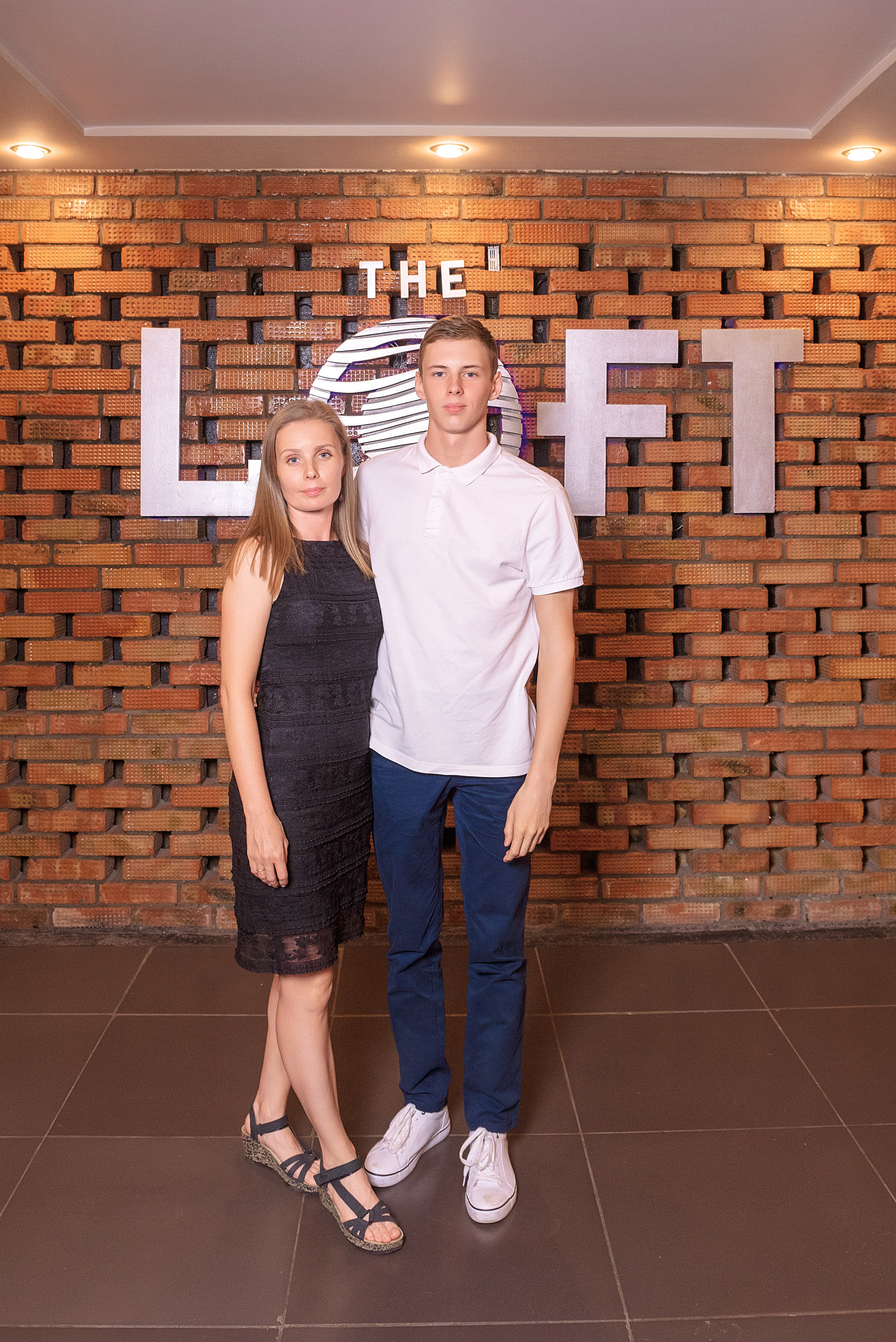 ВЫПУСКНОЙ 11А шк106. Семейный, свадебный, школьный фотограф в Железногорске Целуев Андрей