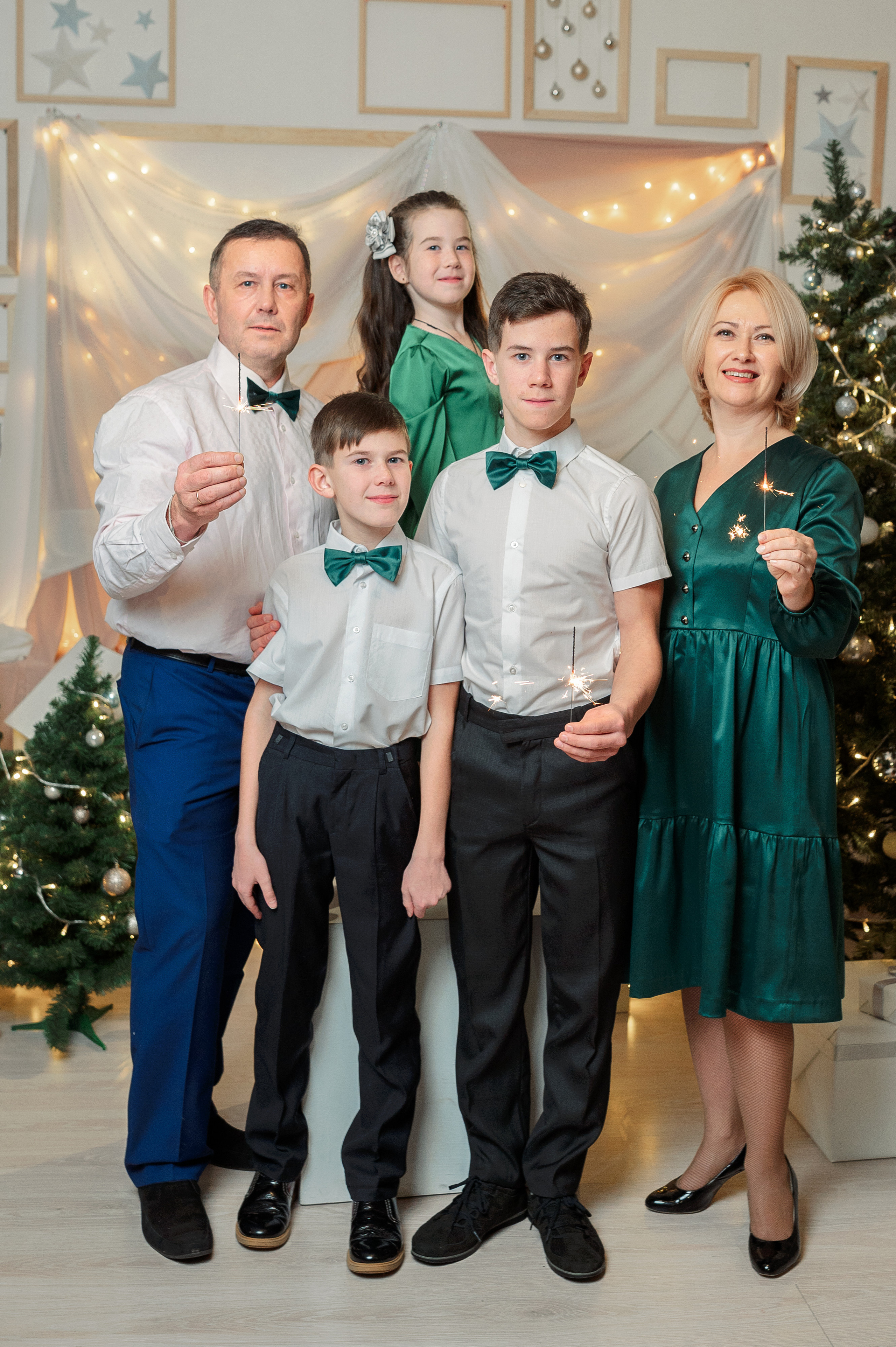 Семья Аржанниковых и Александриных. Семейный, свадебный, школьный фотограф в Железногорске Целуев Андрей