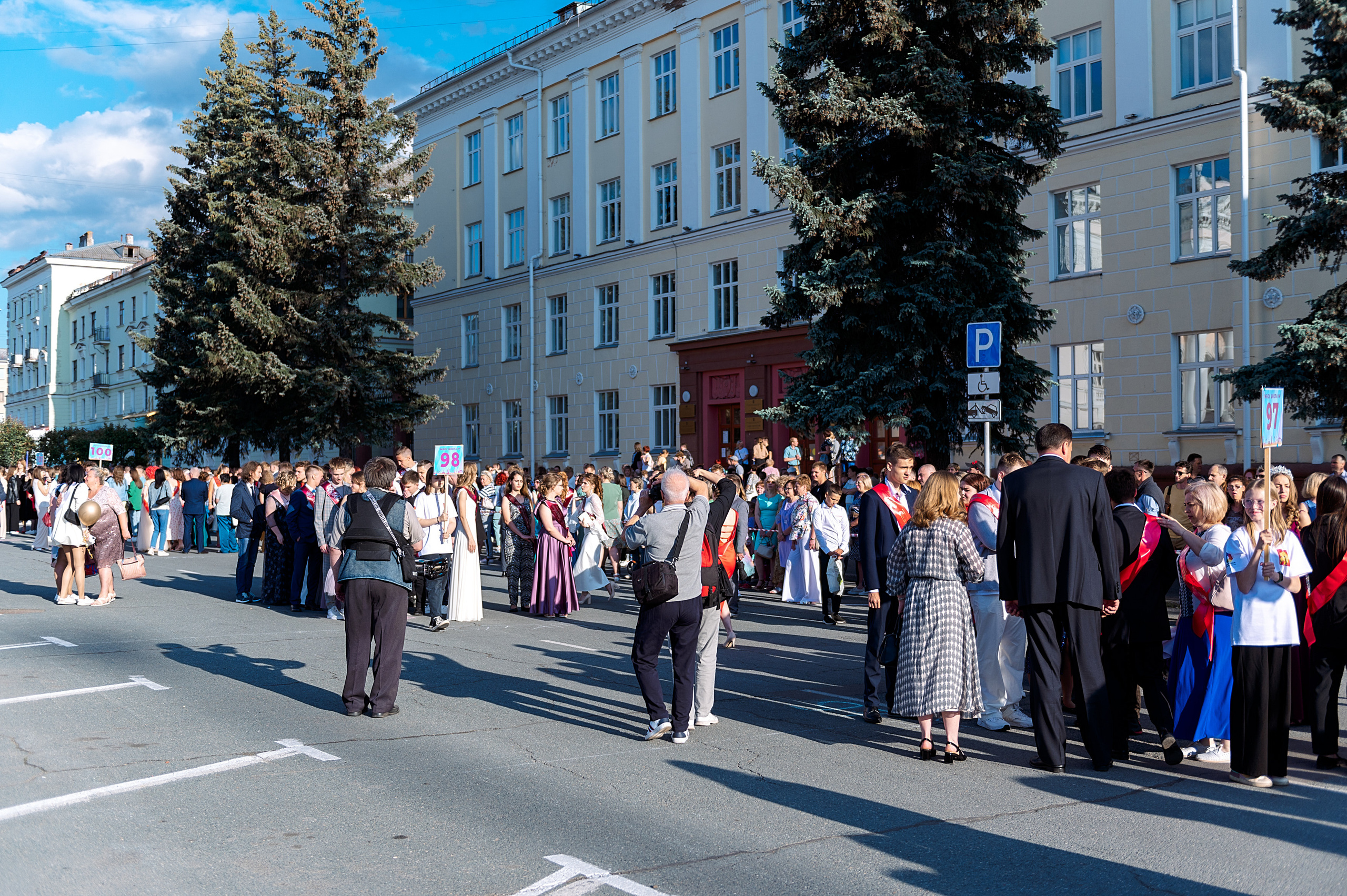 ВЫПУСКНОЙ 11А шк106. Семейный, свадебный, школьный фотограф в Железногорске Целуев Андрей