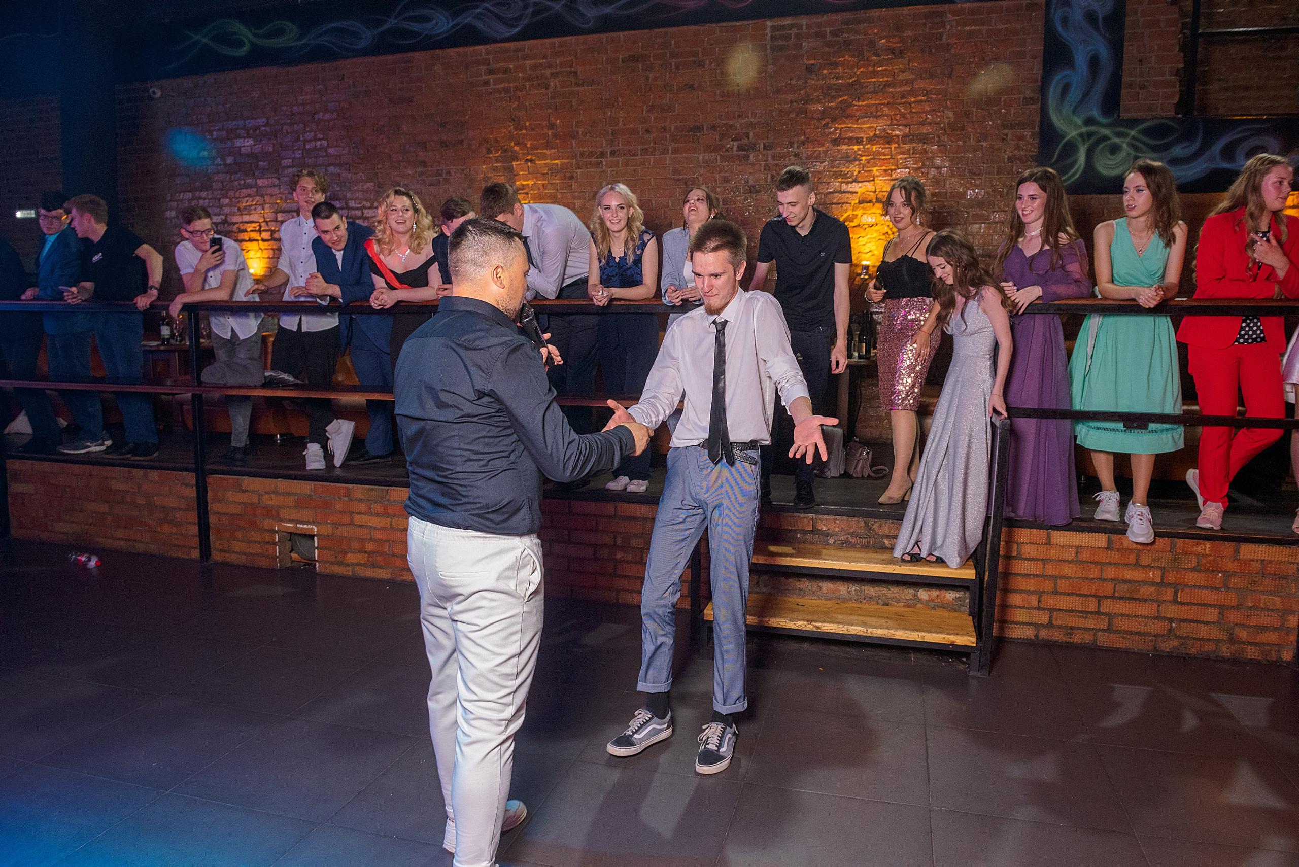 ВЫПУСКНОЙ 11А шк106. Семейный, свадебный, школьный фотограф в Железногорске Целуев Андрей