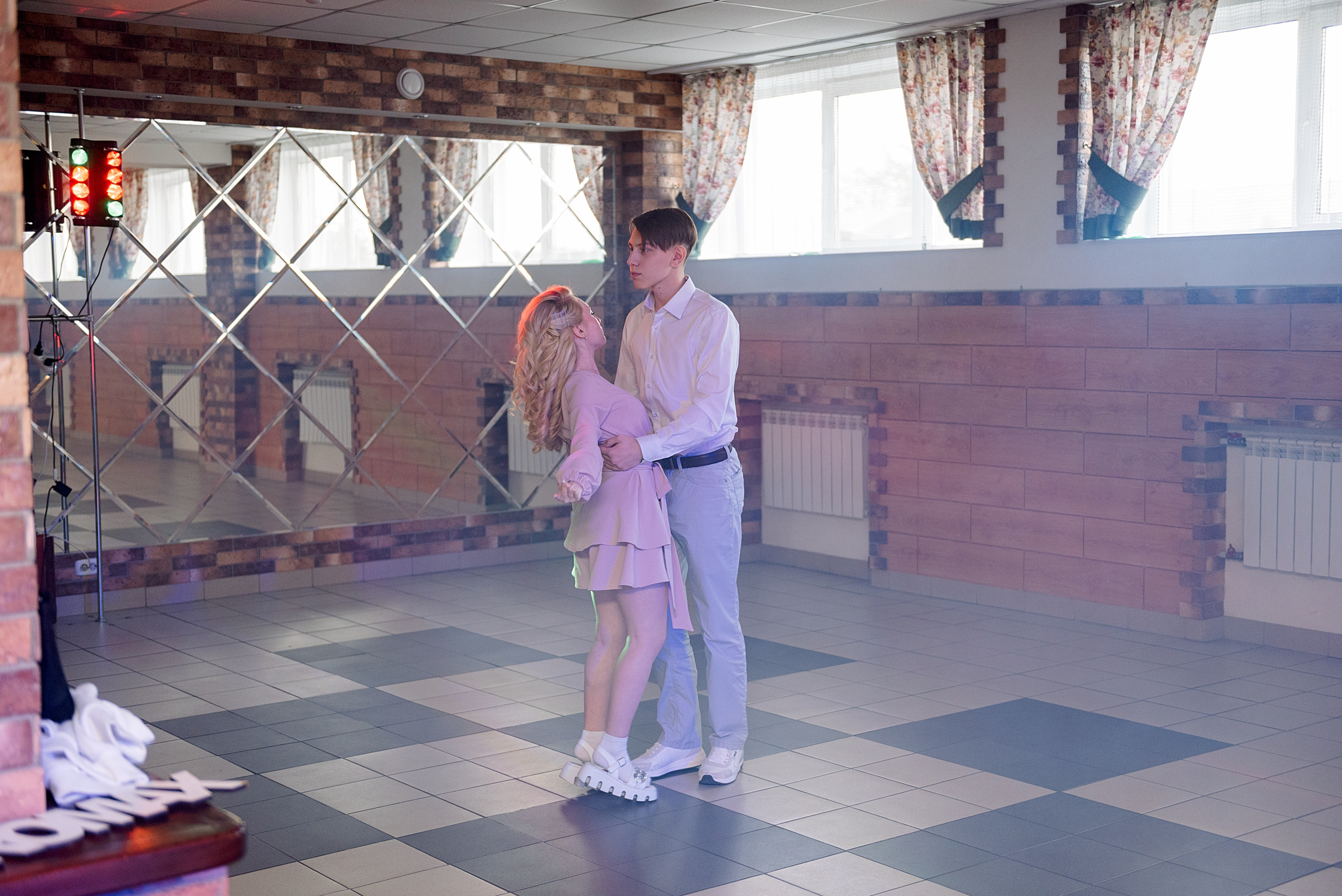 ВЫПУСКНОЙ 9кл. гимназия 91. Семейный, свадебный, школьный фотограф в Железногорске Целуев Андрей