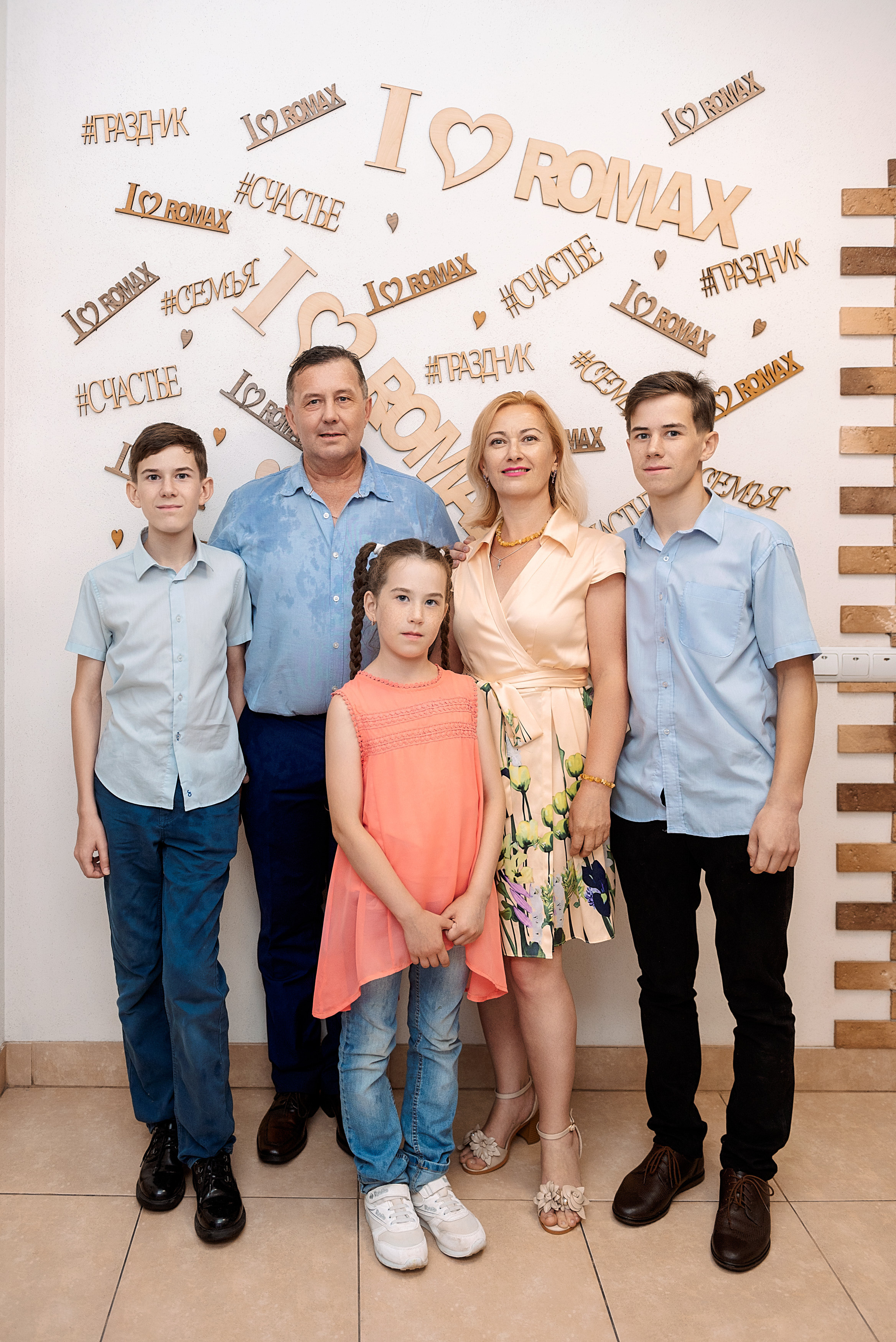 ВЫПУСКНОЙ 9кл. шк.106. Семейный, свадебный, школьный фотограф в Железногорске Целуев Андрей