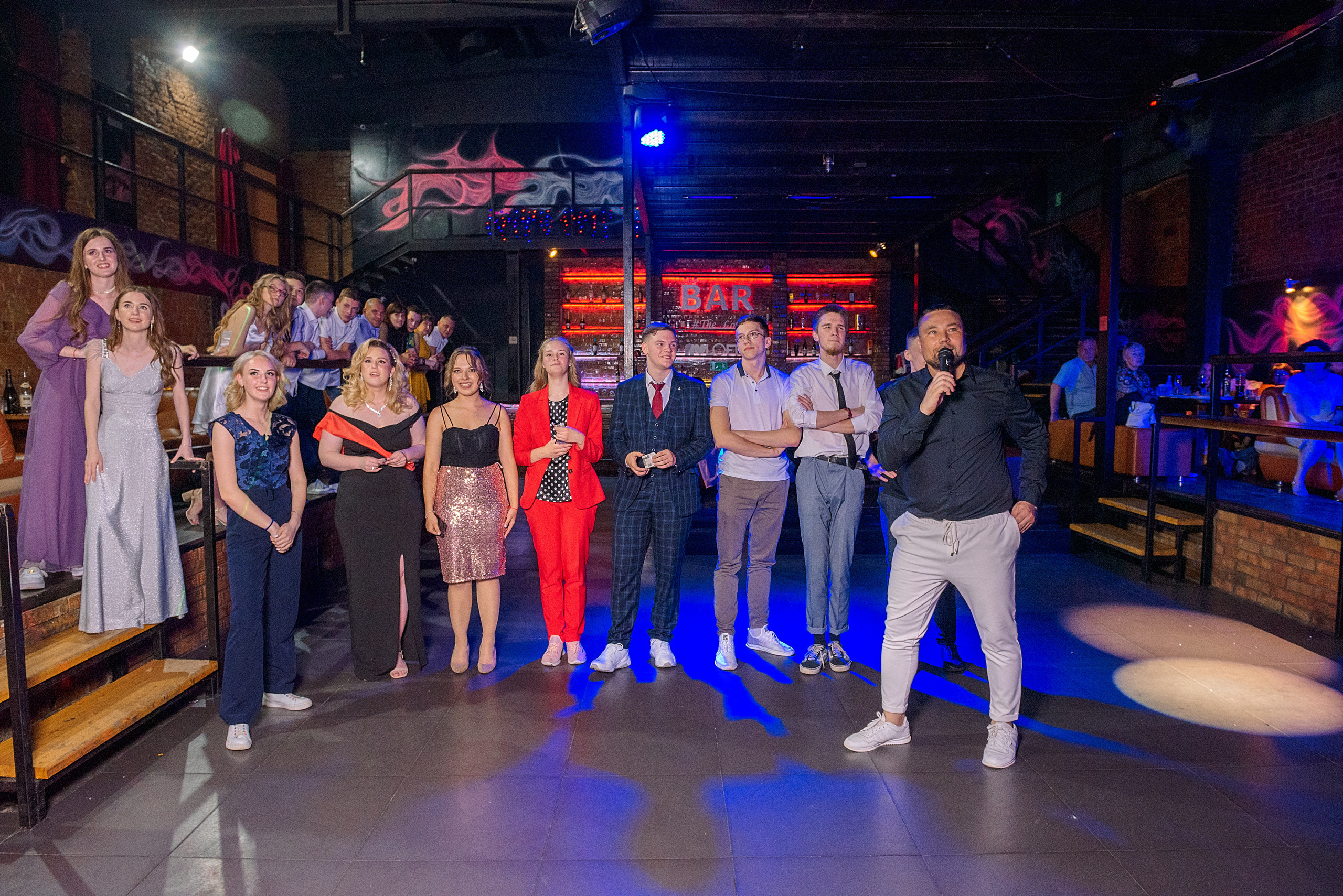 ВЫПУСКНОЙ 11А шк106. Семейный, свадебный, школьный фотограф в Железногорске Целуев Андрей