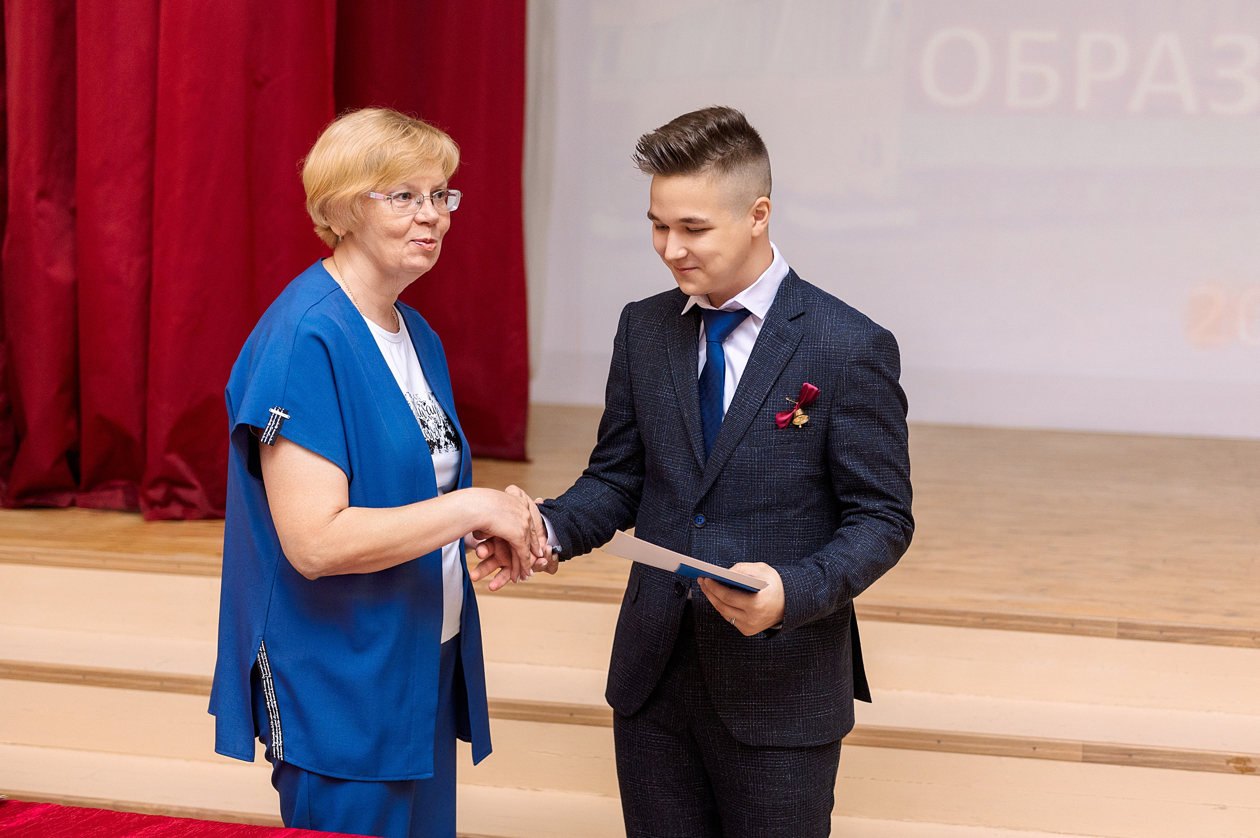 ВЫПУСКНОЙ 11А шк106. Семейный, свадебный, школьный фотограф в Железногорске Целуев Андрей