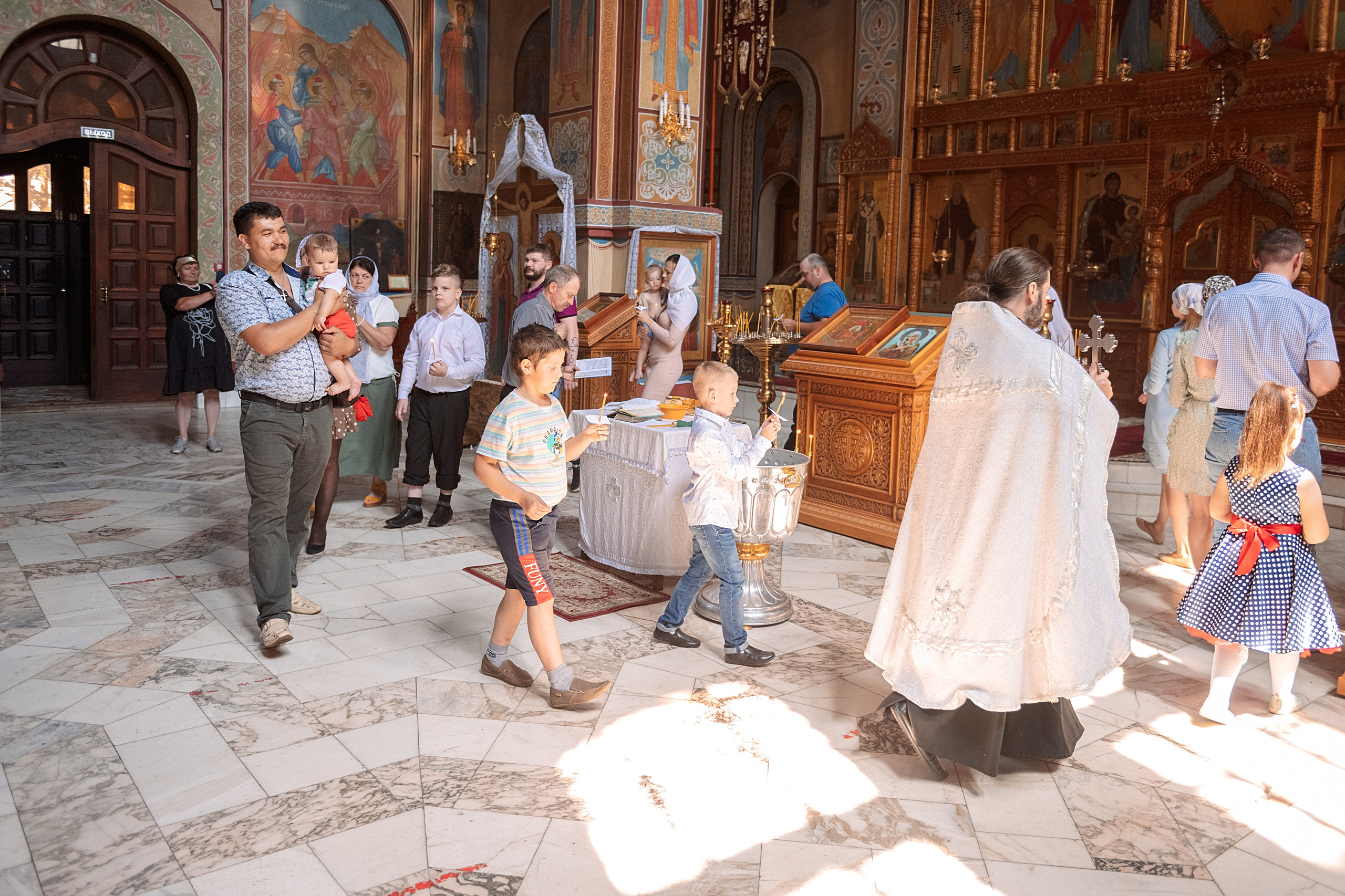 Крещение Артема. Семейный, свадебный, школьный фотограф в Железногорске Целуев Андрей