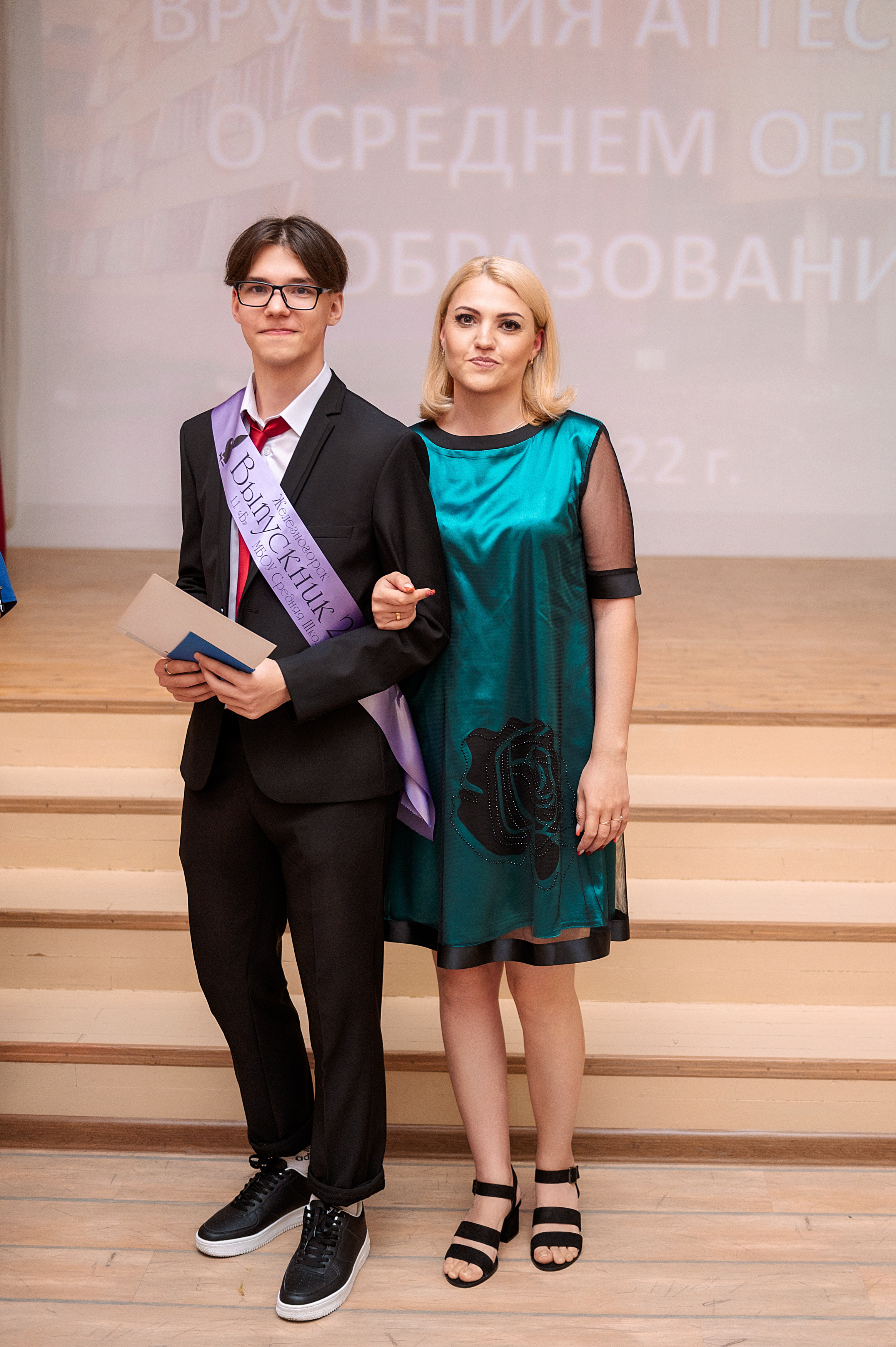 ВЫПУСКНОЙ 11А шк106. Семейный, свадебный, школьный фотограф в Железногорске Целуев Андрей