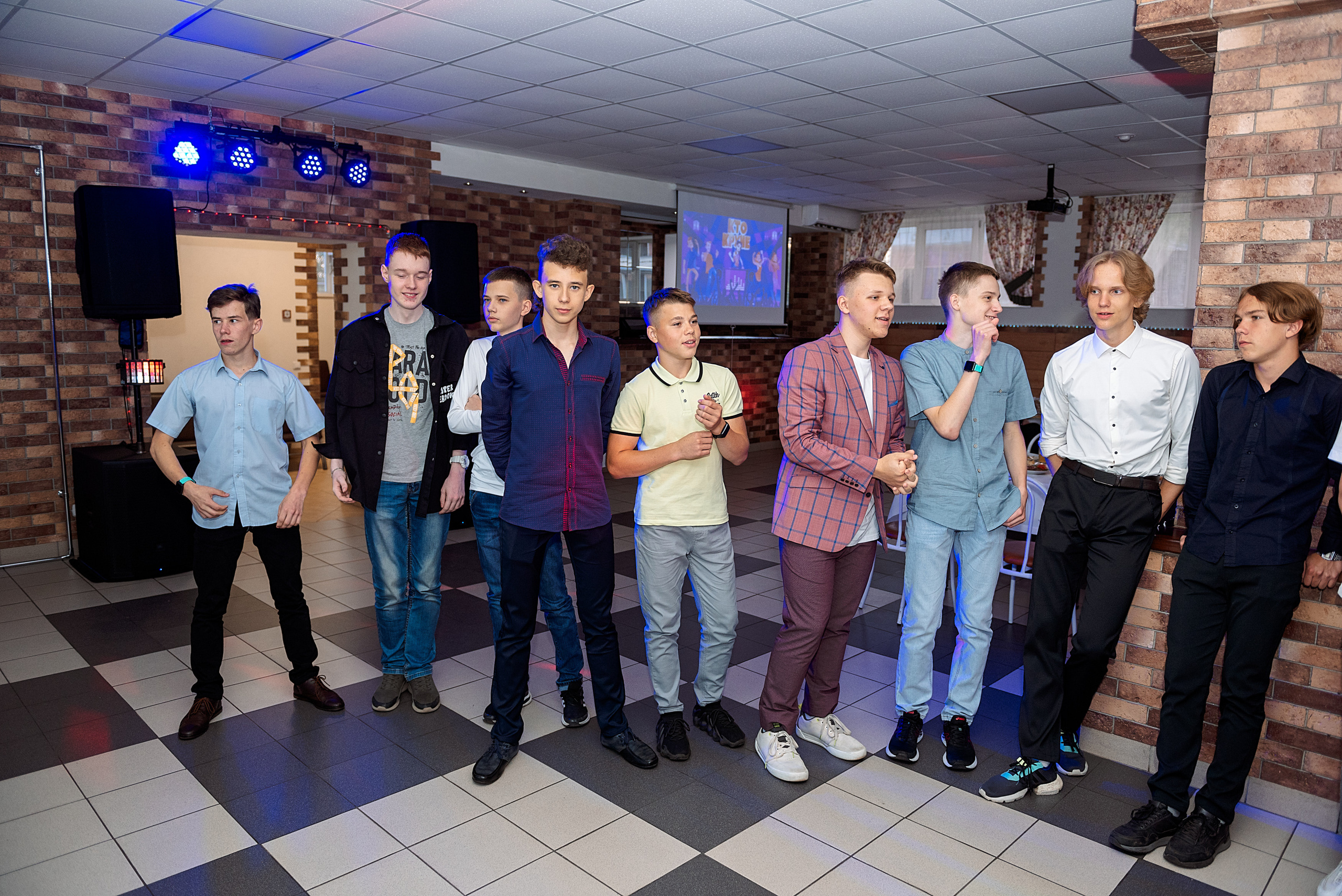 ВЫПУСКНОЙ 9кл. шк.106. Семейный, свадебный, школьный фотограф в Железногорске Целуев Андрей