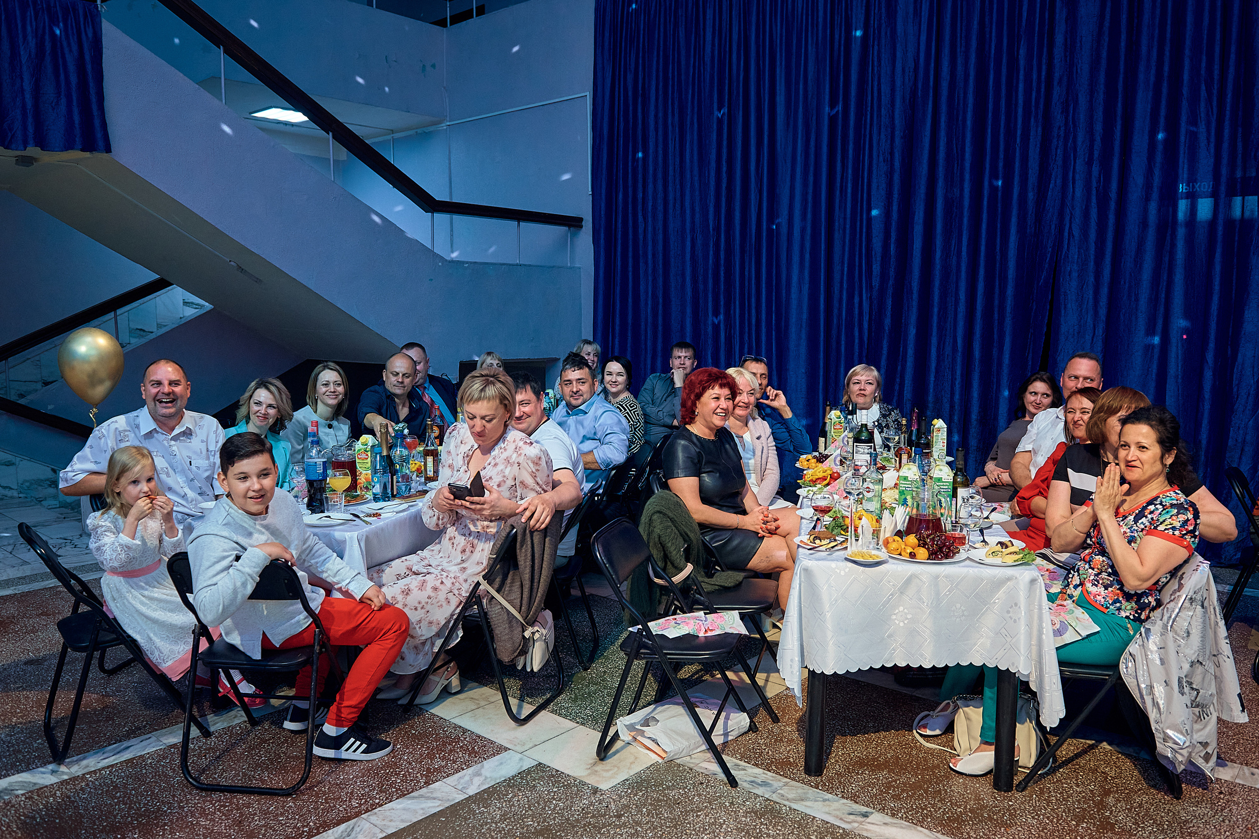 Выпускной 11 кл школа 100 2021 г. Семейный, свадебный, школьный фотограф в Железногорске Целуев Андрей