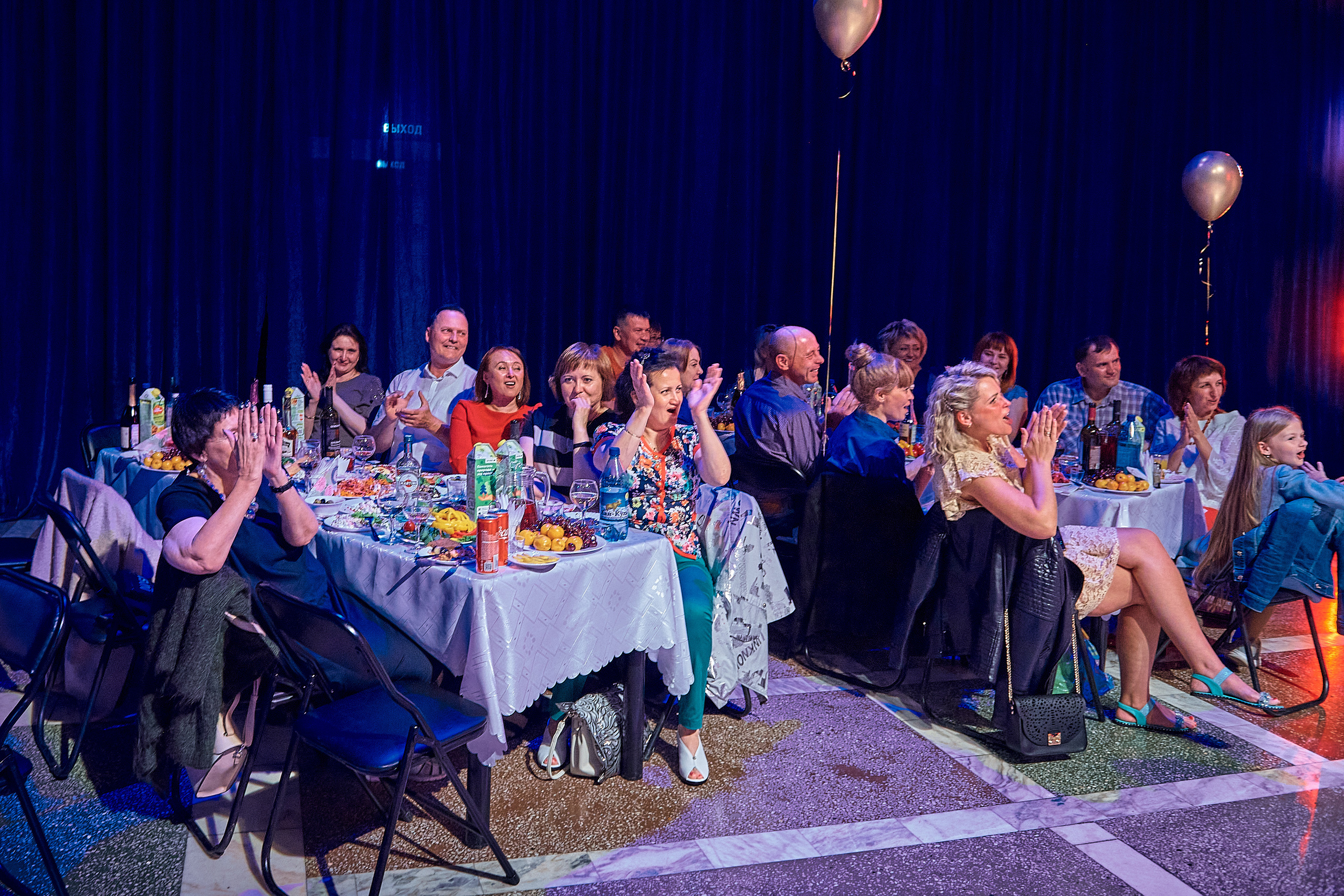 Выпускной 11 кл школа 100 2021 г. Семейный, свадебный, школьный фотограф в Железногорске Целуев Андрей