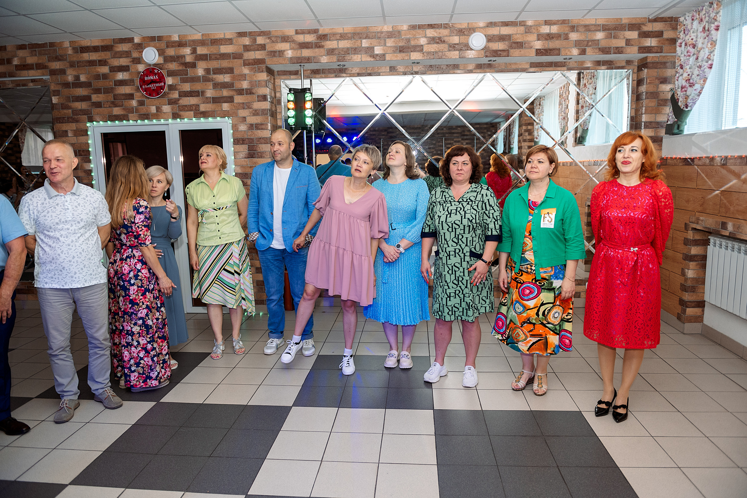 ВЫПУСКНОЙ 9кл. шк.106. Семейный, свадебный, школьный фотограф в Железногорске Целуев Андрей