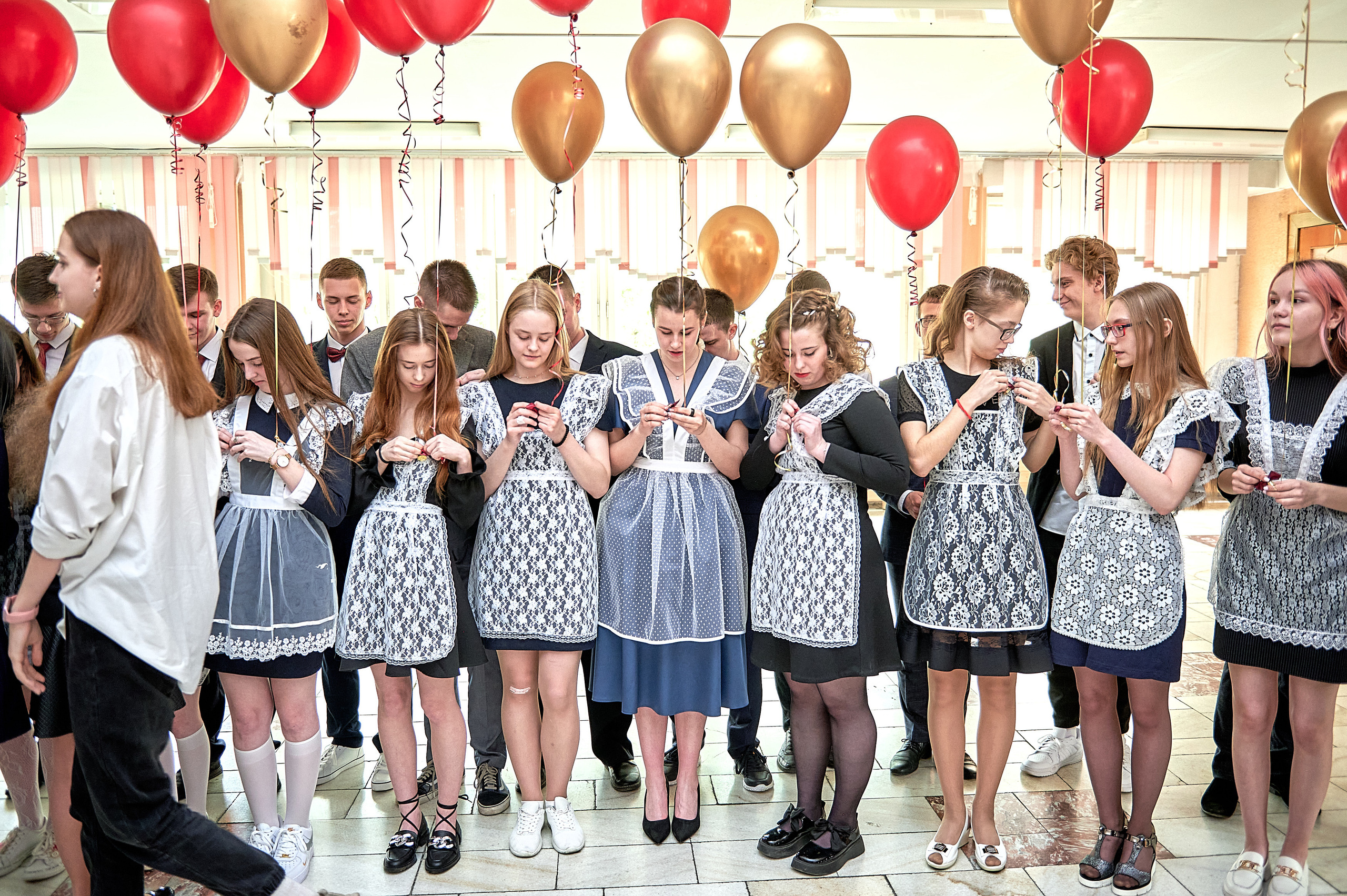 Последний звонок шк. 106 2022. Семейный, свадебный, школьный фотограф в Железногорске Целуев Андрей