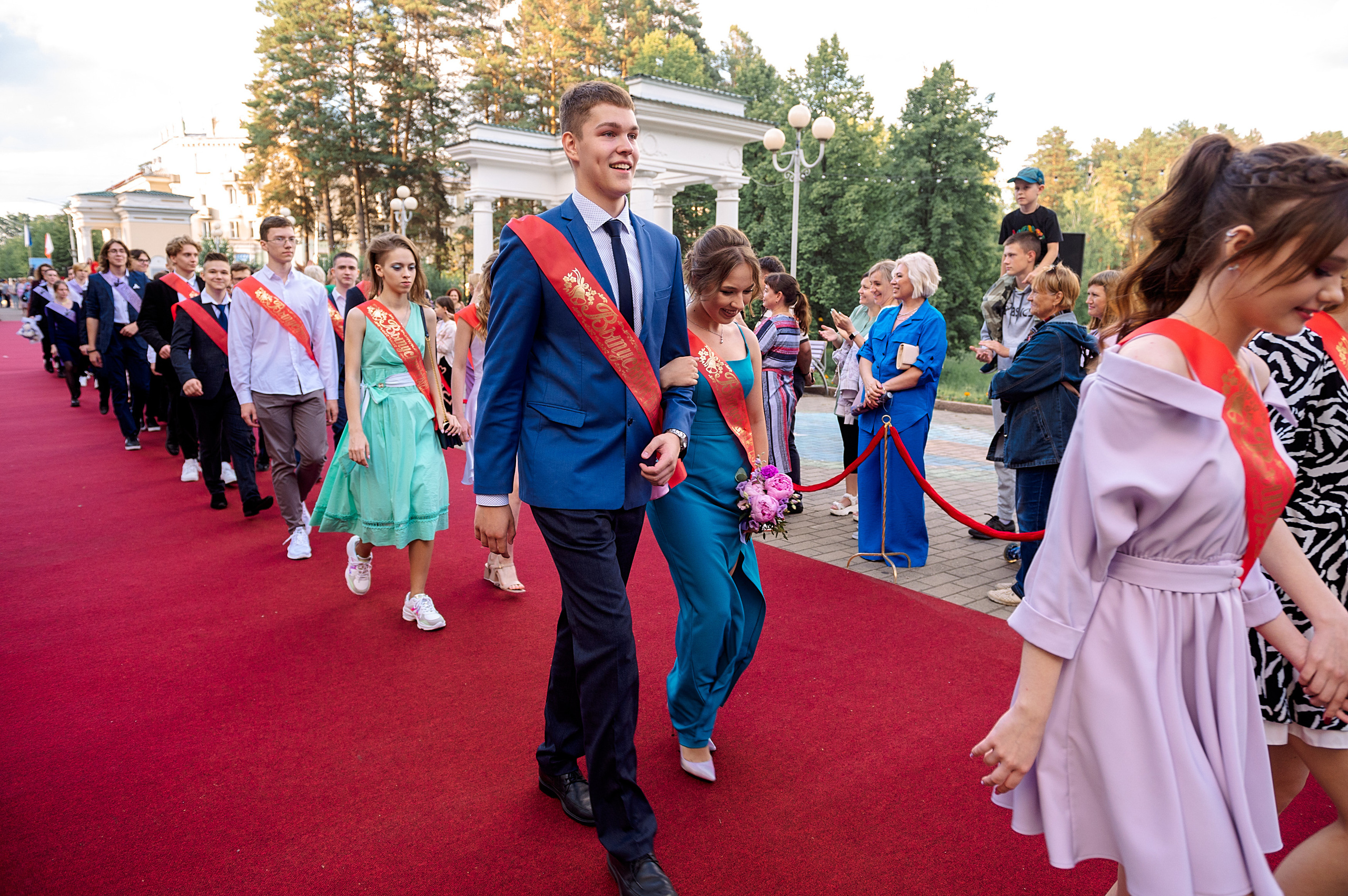 ВЫПУСКНОЙ 11А шк106. Семейный, свадебный, школьный фотограф в Железногорске Целуев Андрей
