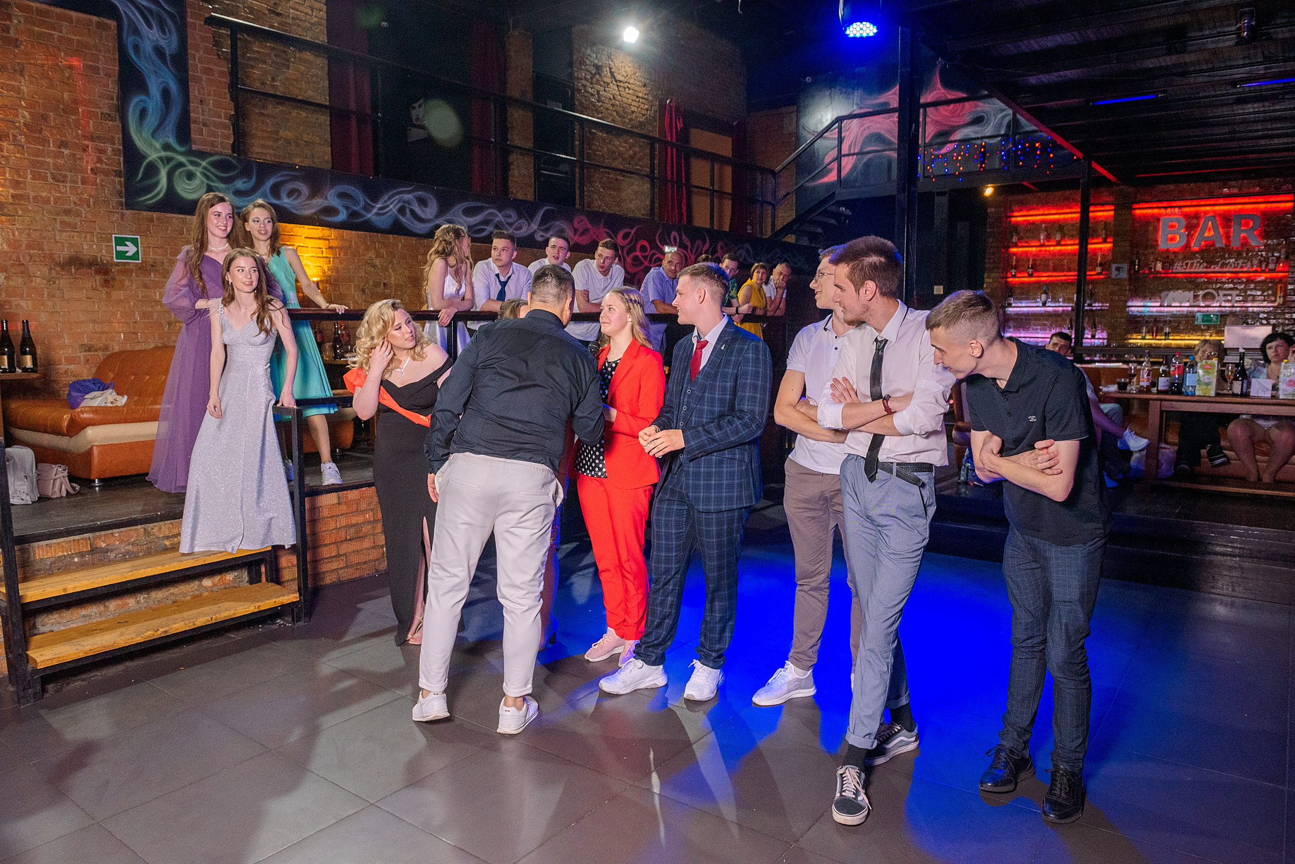 ВЫПУСКНОЙ 11А шк106. Семейный, свадебный, школьный фотограф в Железногорске Целуев Андрей