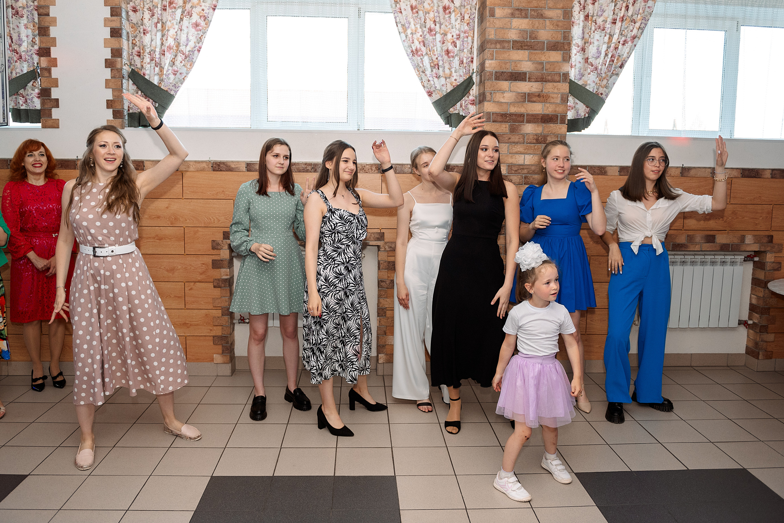 ВЫПУСКНОЙ 9кл. шк.106. Семейный, свадебный, школьный фотограф в Железногорске Целуев Андрей