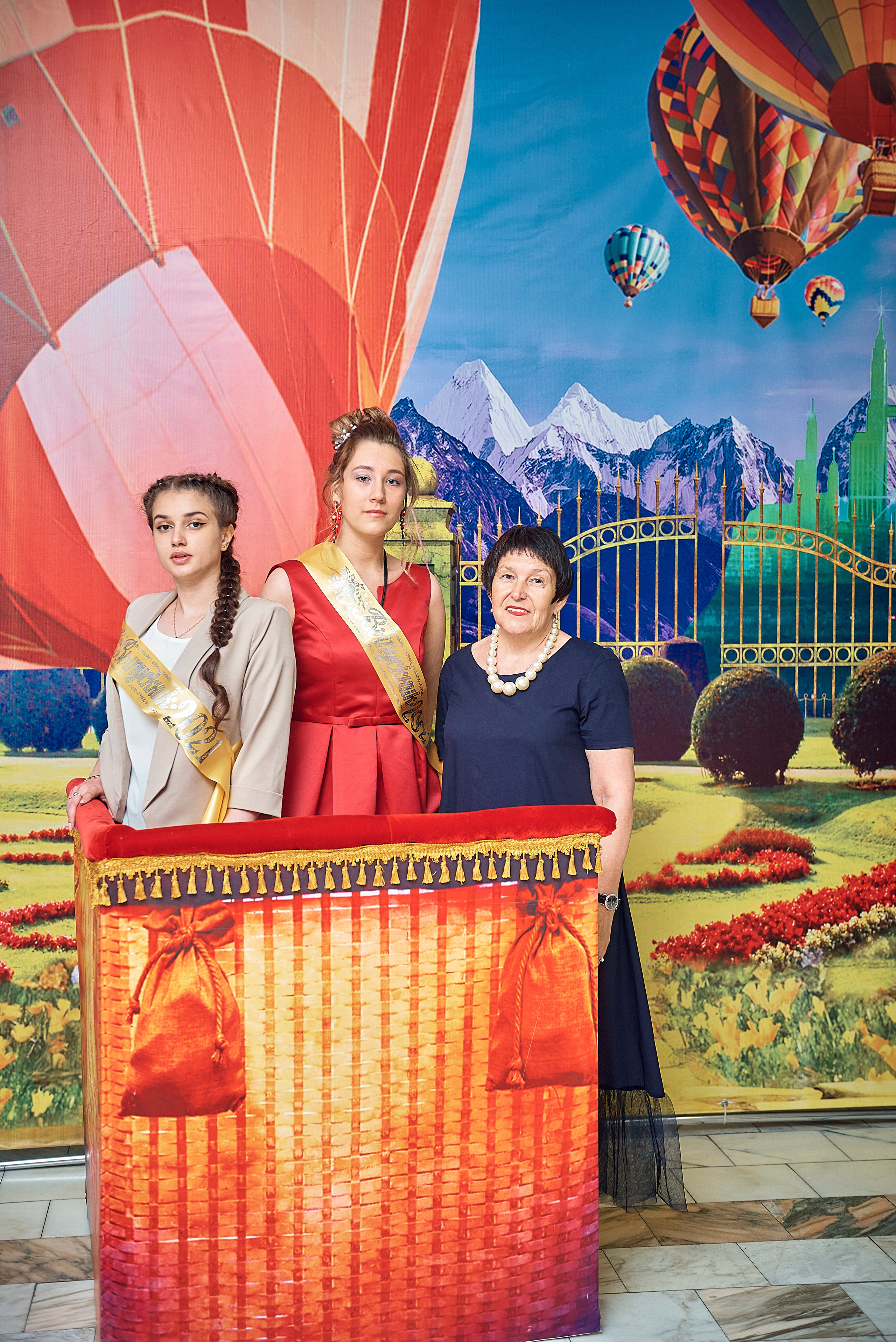 Выпускной 11 кл школа 100 2021 г. Семейный, свадебный, школьный фотограф в Железногорске Целуев Андрей