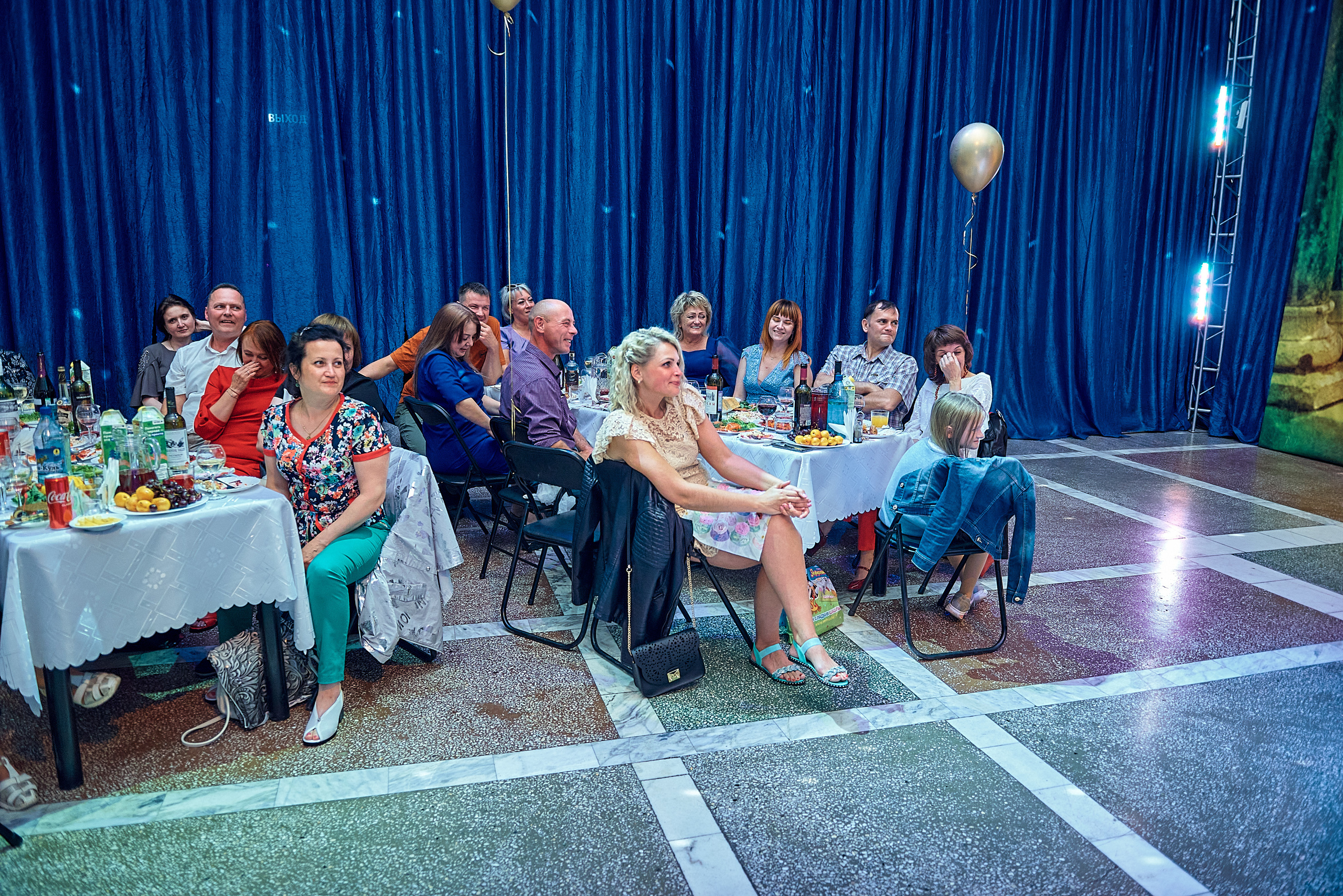 Выпускной 11 кл школа 100 2021 г. Семейный, свадебный, школьный фотограф в Железногорске Целуев Андрей