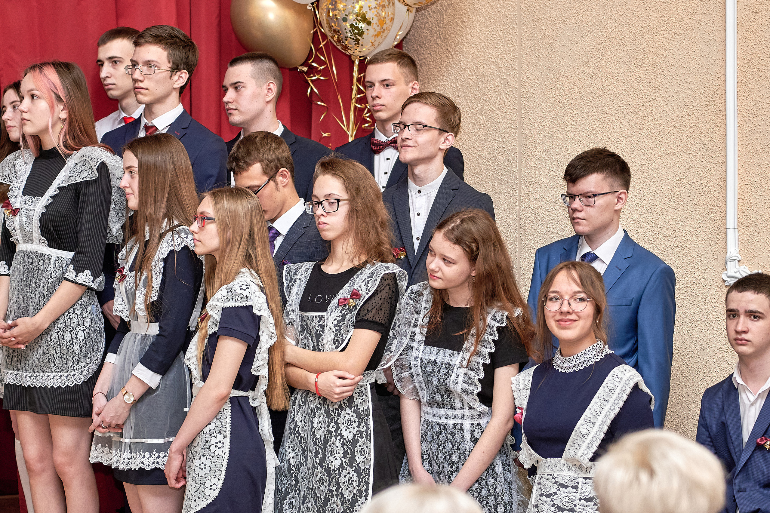 Последний звонок шк. 106 2022. Семейный, свадебный, школьный фотограф в Железногорске Целуев Андрей
