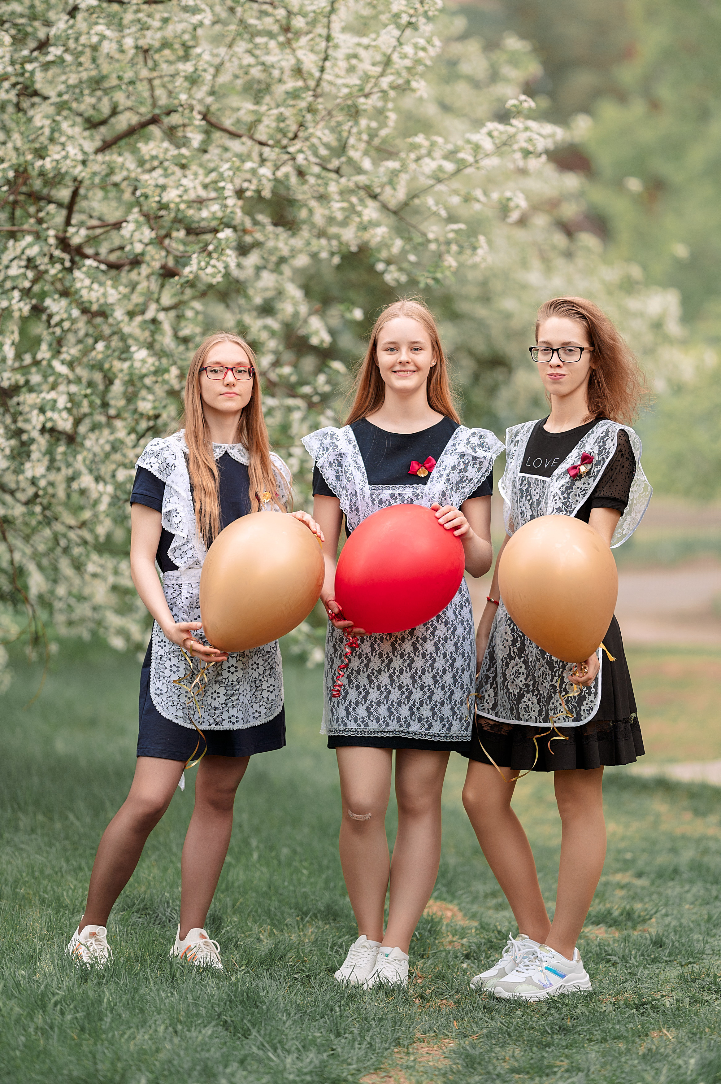Последний звонок шк. 106 2022. Семейный, свадебный, школьный фотограф в Железногорске Целуев Андрей
