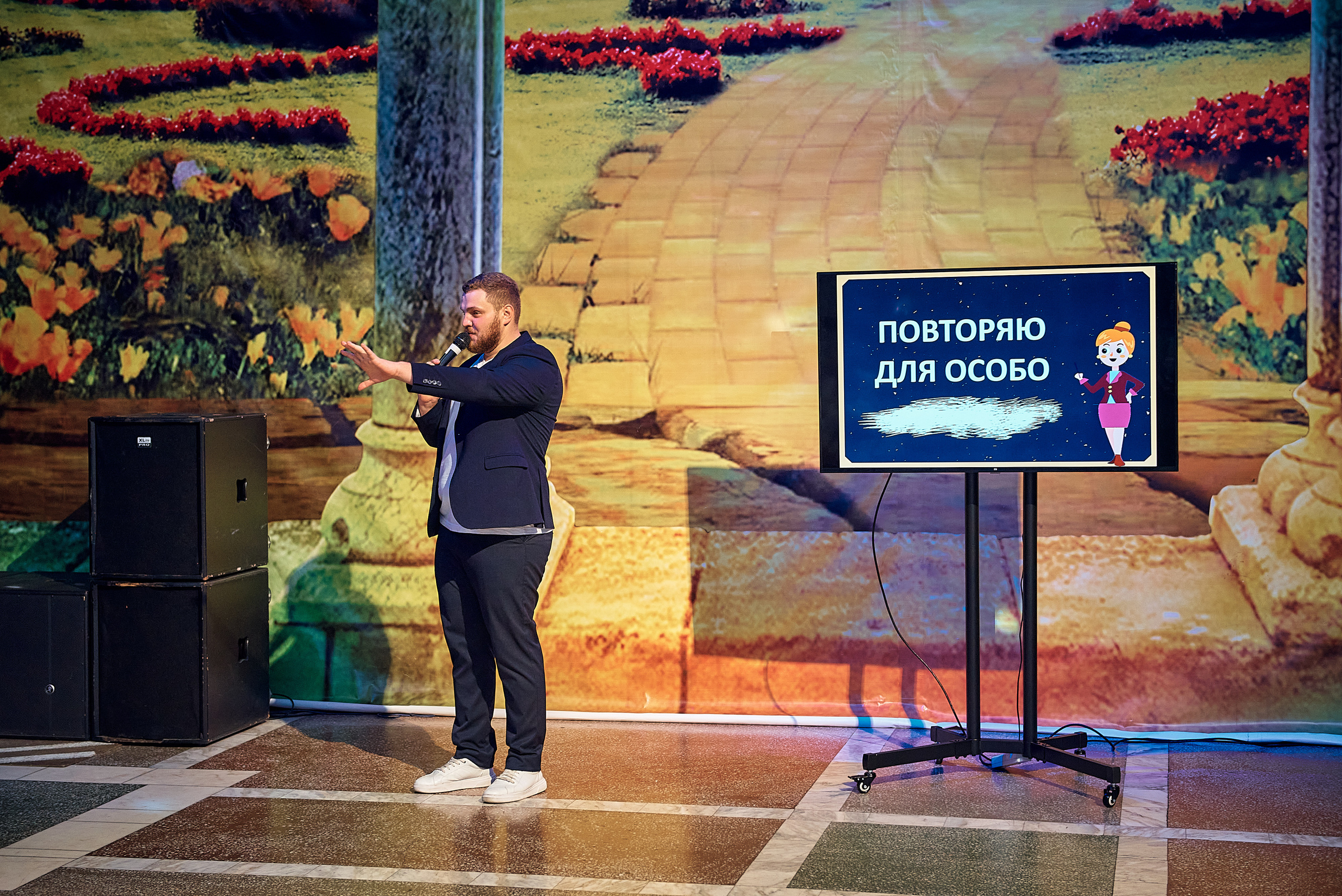 Выпускной 11 кл школа 100 2021 г. Семейный, свадебный, школьный фотограф в Железногорске Целуев Андрей