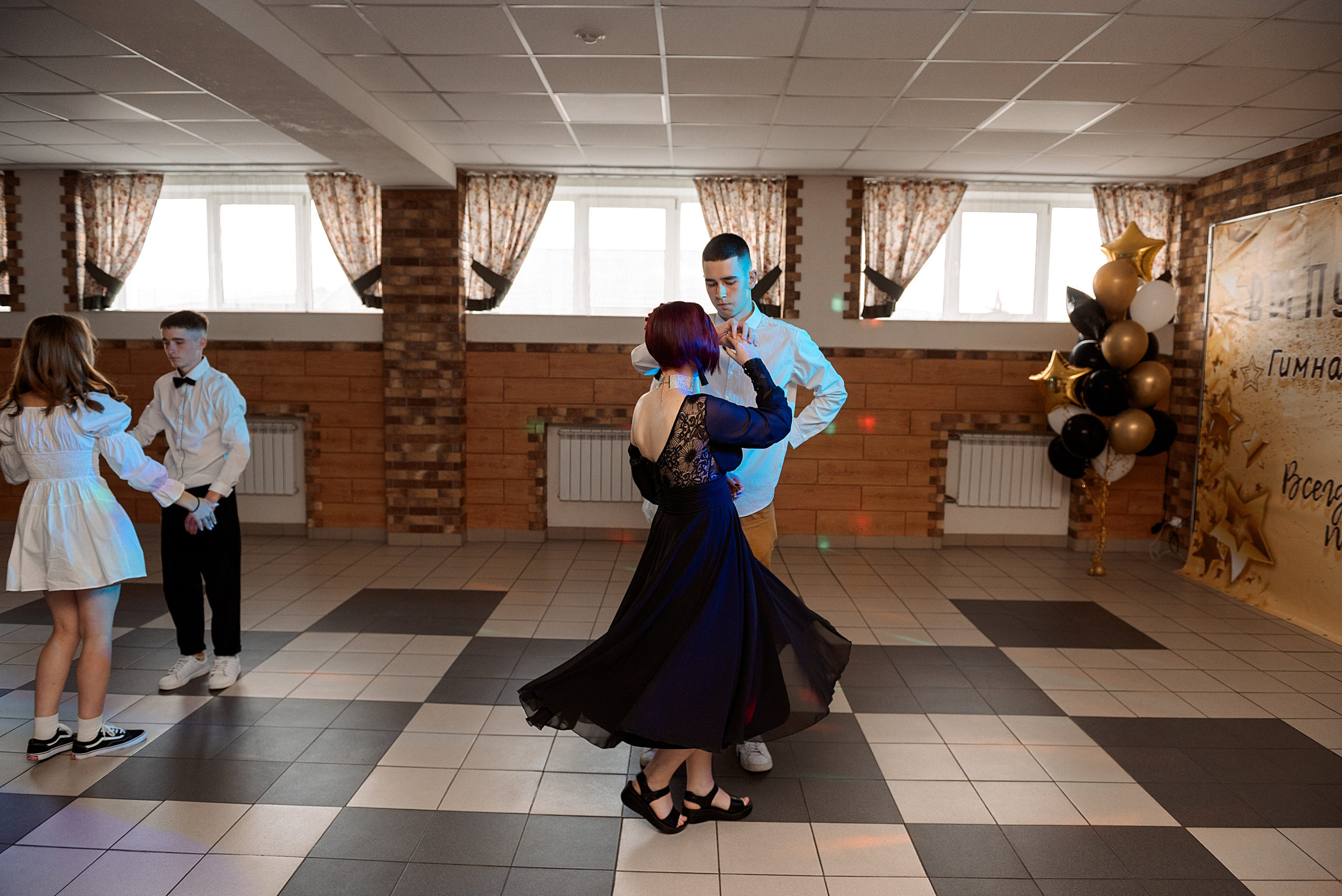 ВЫПУСКНОЙ 9кл. гимназия 91. Семейный, свадебный, школьный фотограф в Железногорске Целуев Андрей