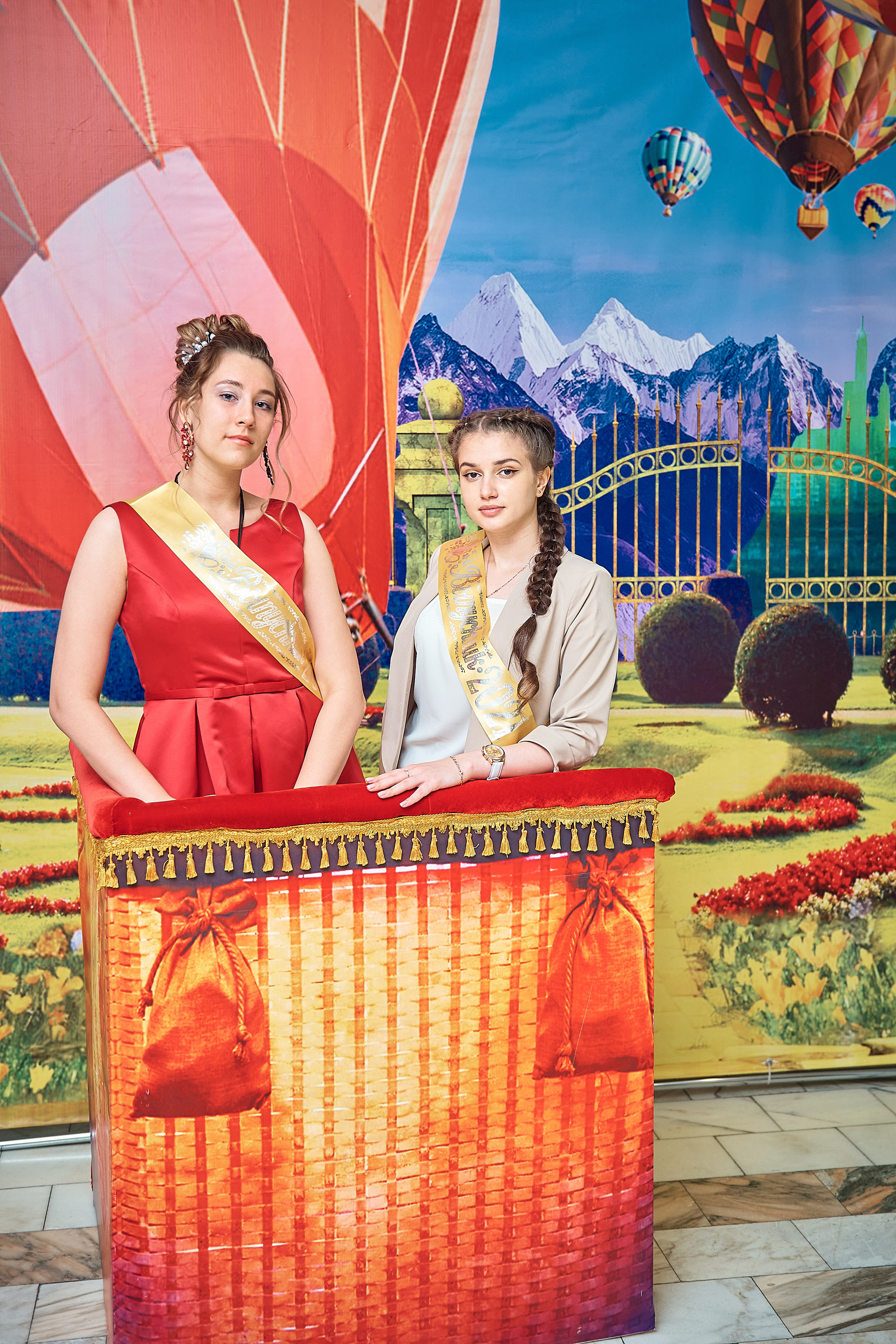 Выпускной 11 кл школа 100 2021 г. Семейный, свадебный, школьный фотограф в Железногорске Целуев Андрей