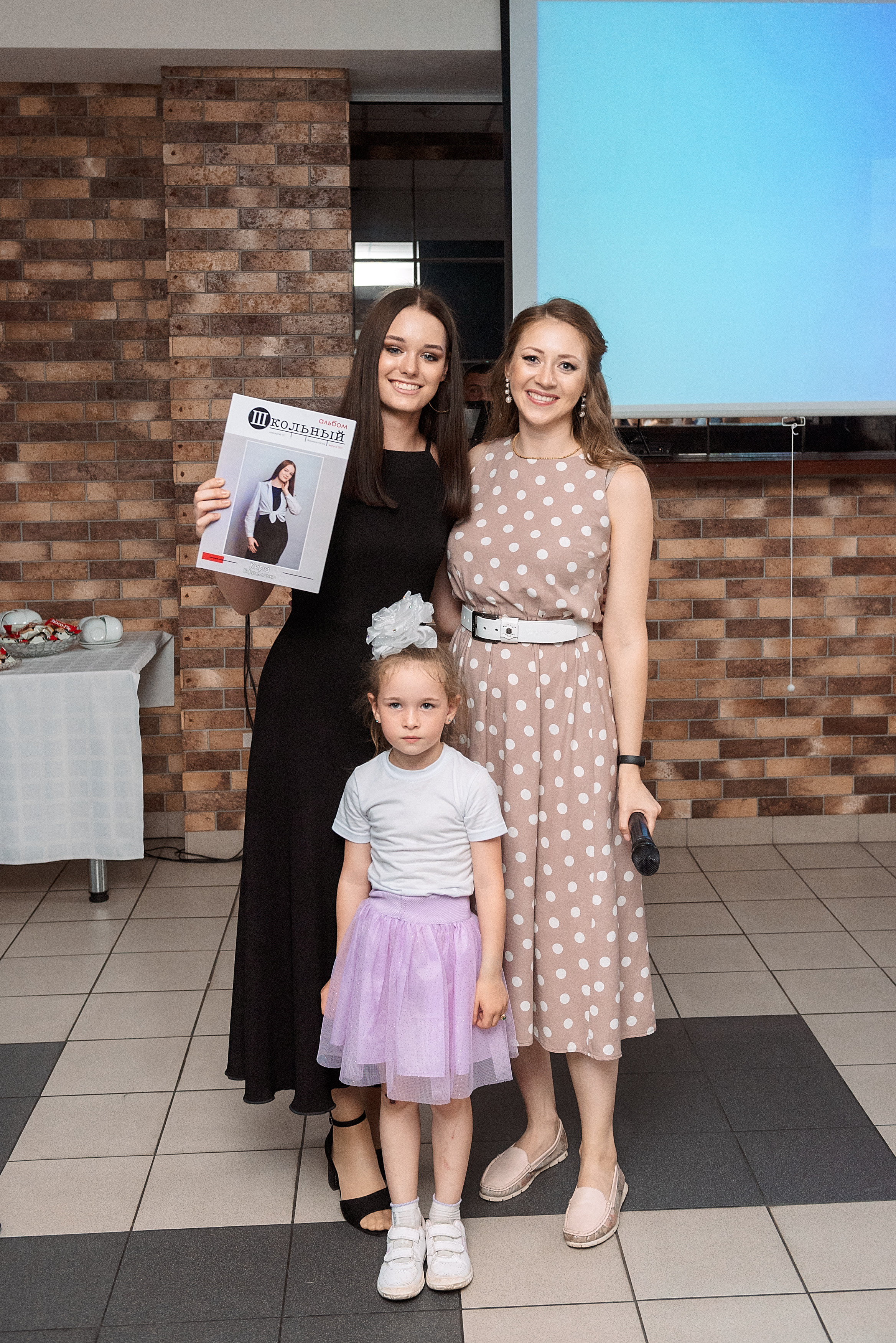 ВЫПУСКНОЙ 9кл. шк.106. Семейный, свадебный, школьный фотограф в Железногорске Целуев Андрей